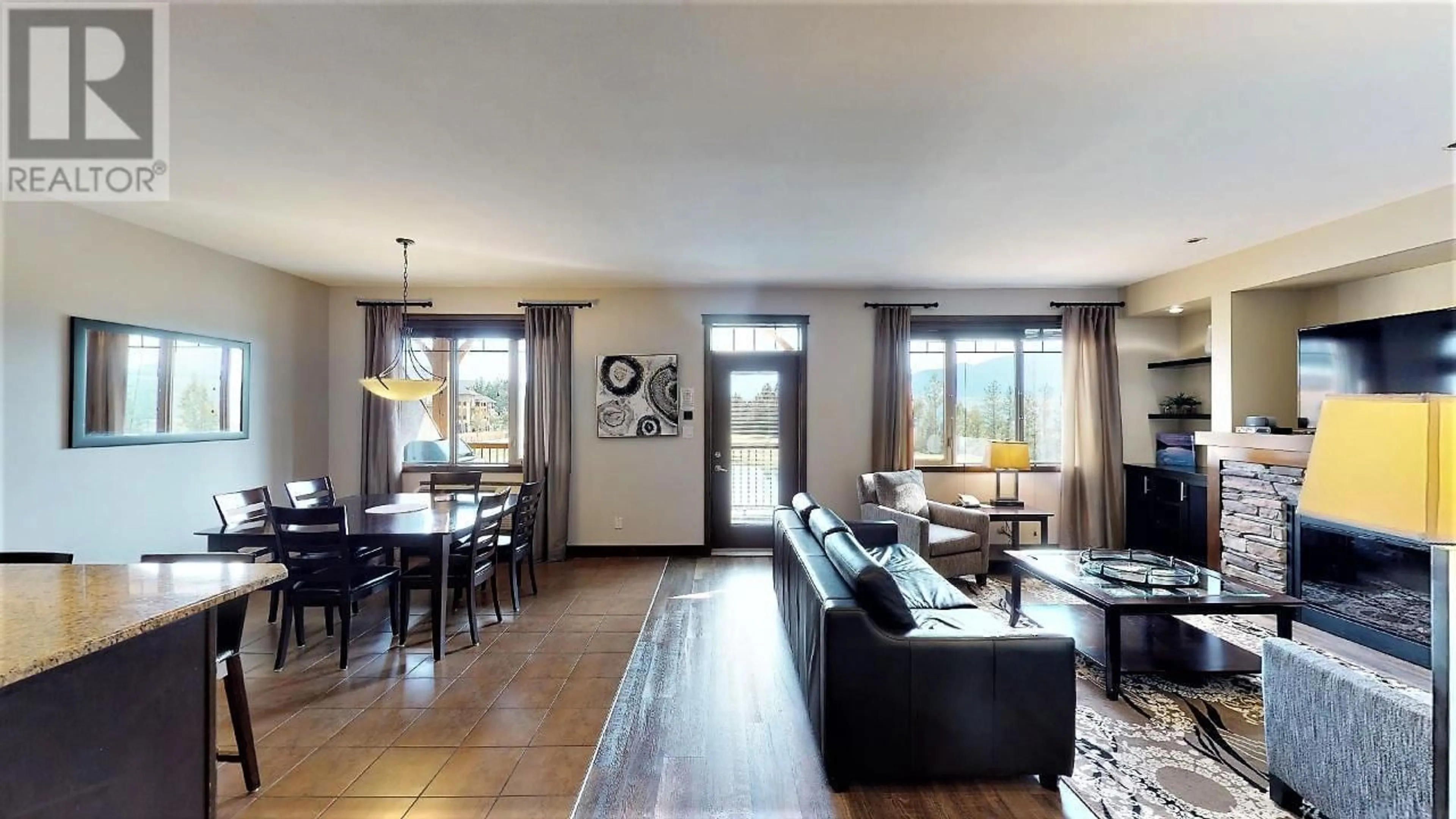 Living room with furniture, unknown for 824 A - 800 BIGHORN BOULEVARD, Radium Hot Springs British Columbia V0A1M0
