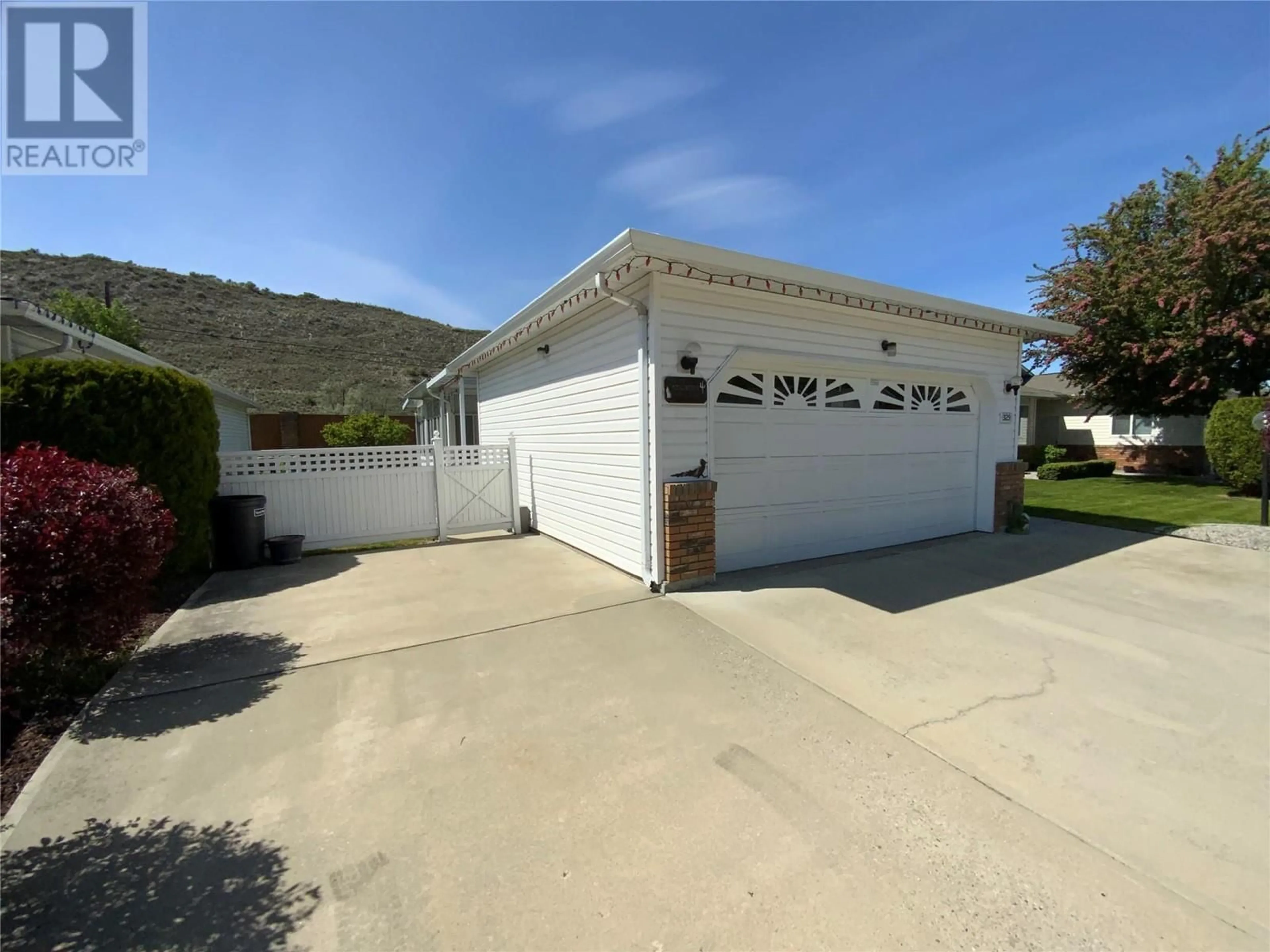 Indoor garage for 329 FALCON DRIVE, Penticton British Columbia V2A8K6