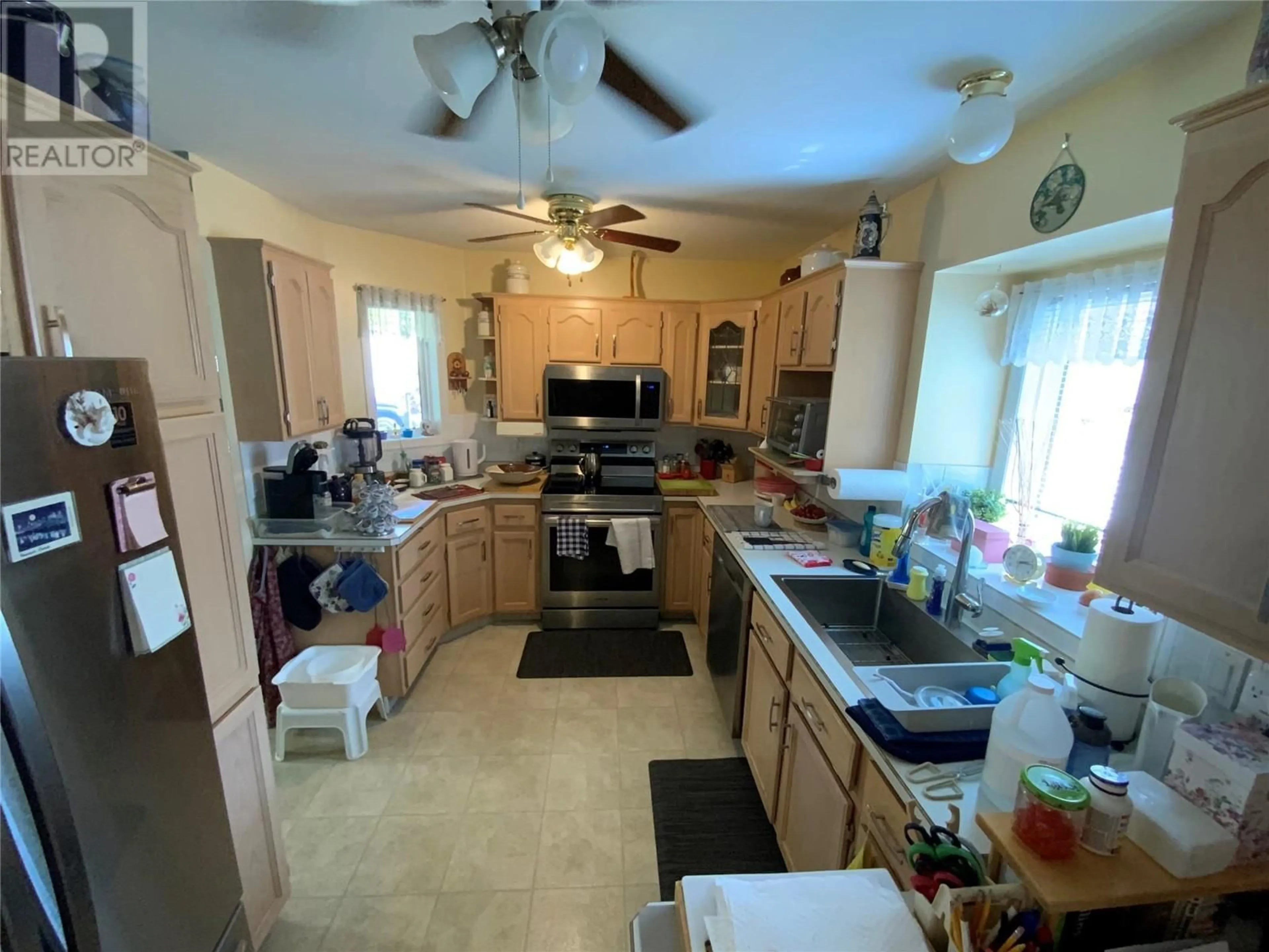 Open concept kitchen, ceramic/tile floor for 329 FALCON DRIVE, Penticton British Columbia V2A8K6