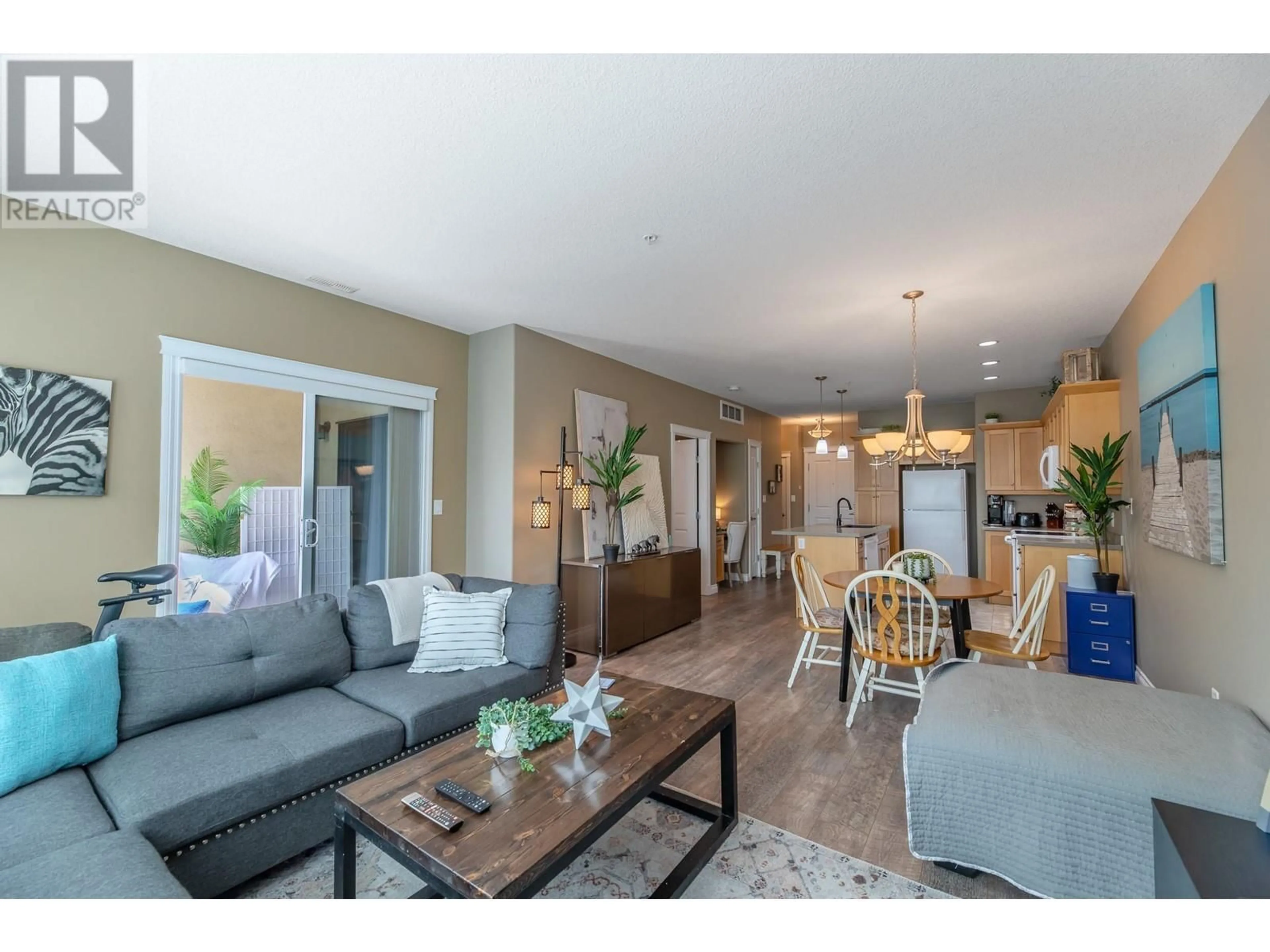 Living room with furniture, unknown for 209 - 3313 WILSON STREET, Penticton British Columbia V2A8J3