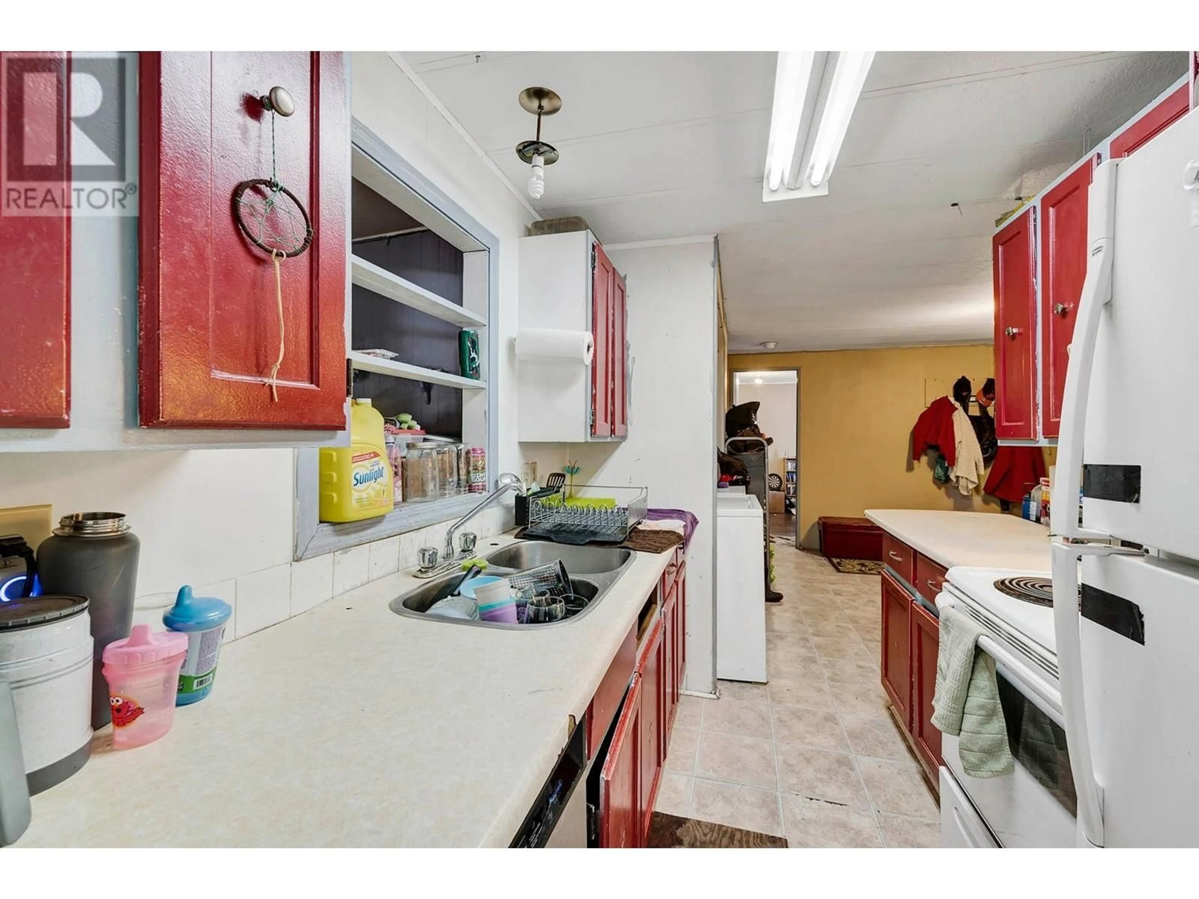 Standard kitchen, unknown for 6896 WATSON  E DRIVE, Kamloops British Columbia V0K2P0
