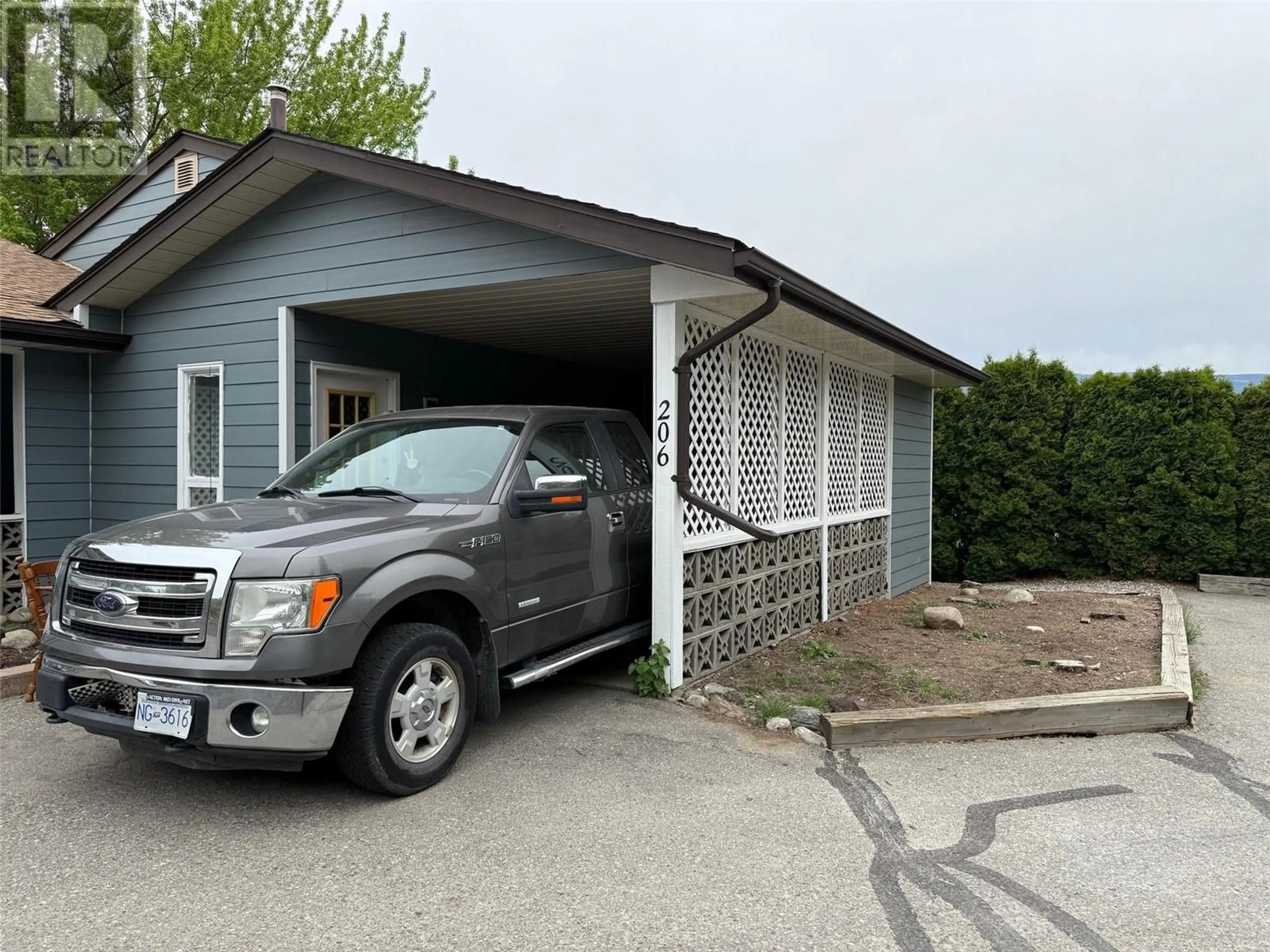 Indoor garage for 206 - 7717 PRAIRIE VALLEY ROAD, Summerland British Columbia V0H1Z4