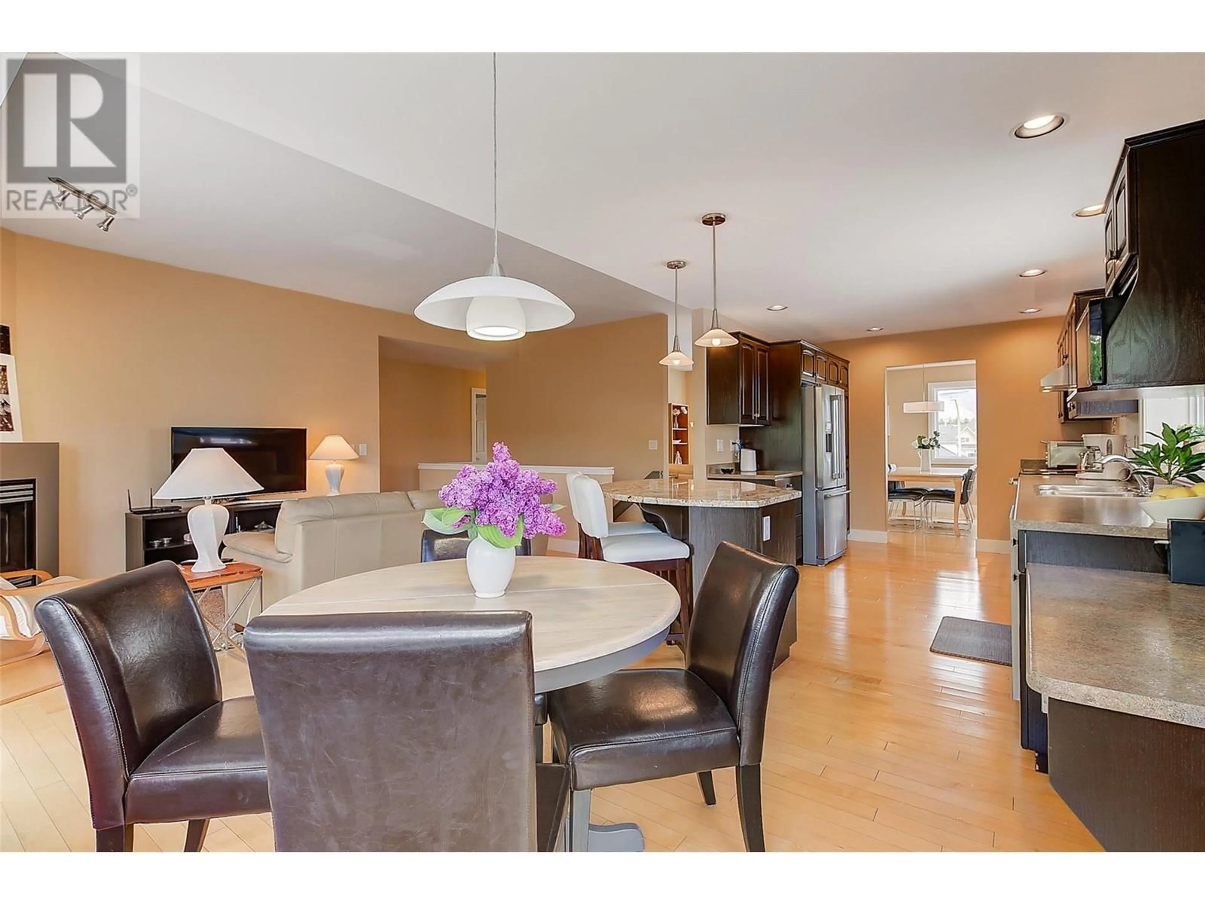 Open concept kitchen, ceramic/tile floor for 3721 MISSION SPRINGS DRIVE, Kelowna British Columbia V1W3L8