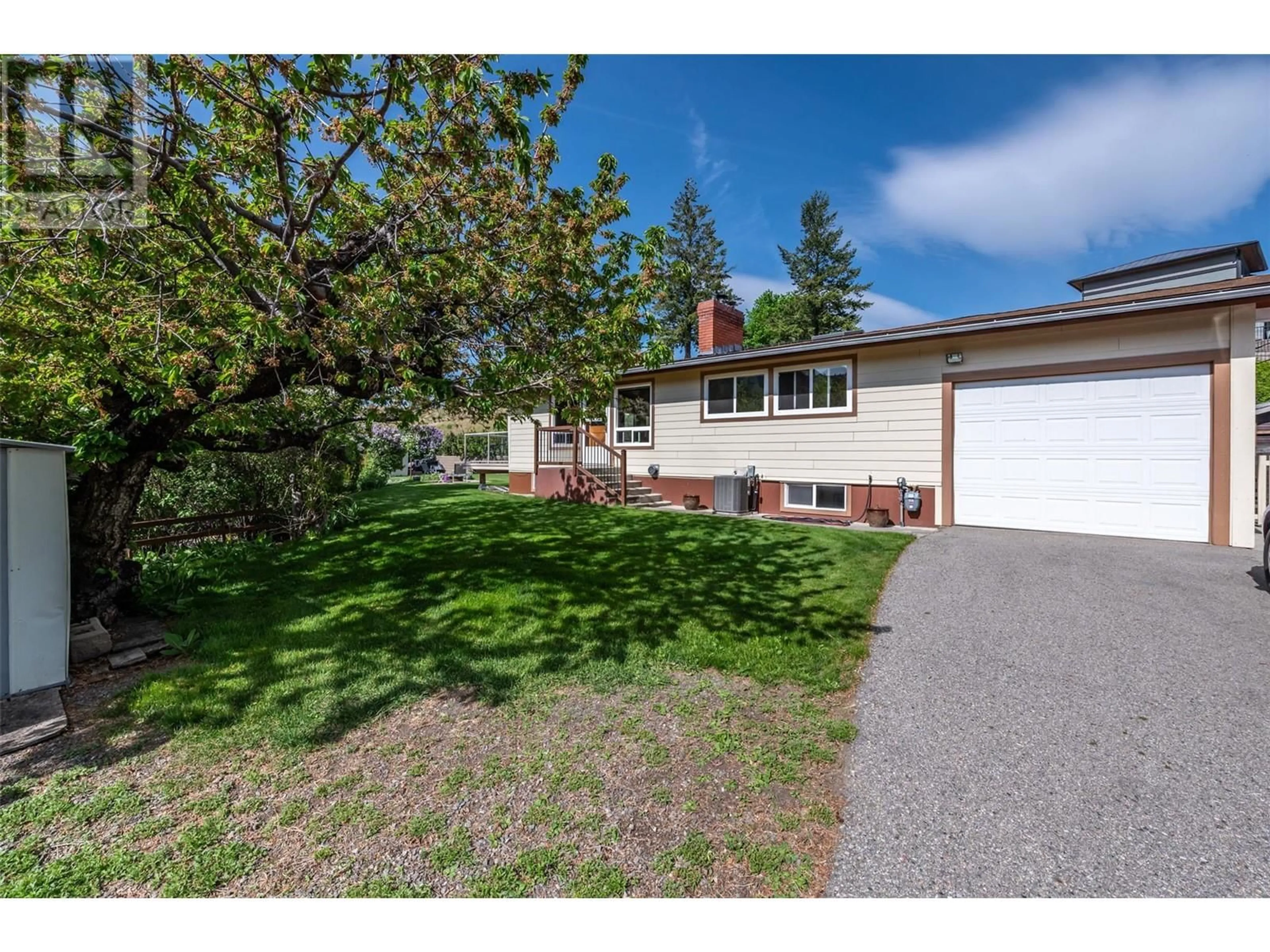 A pic from outside/outdoor area/front of a property/back of a property/a pic from drone, street for 331 JUNIPER AVENUE, Kaleden British Columbia V0H1K0