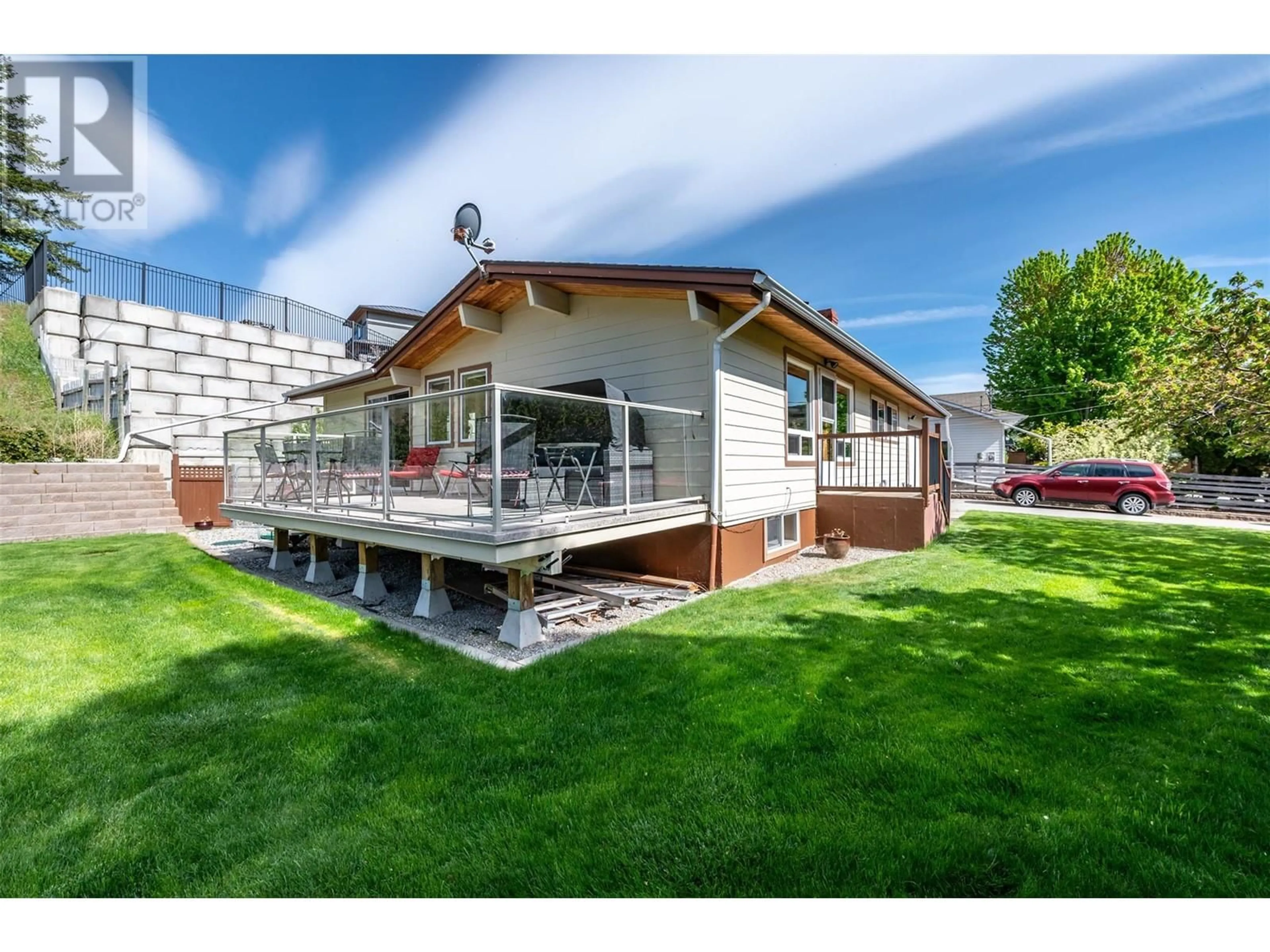 Home with vinyl exterior material, mountain view for 331 JUNIPER AVENUE, Kaleden British Columbia V0H1K0