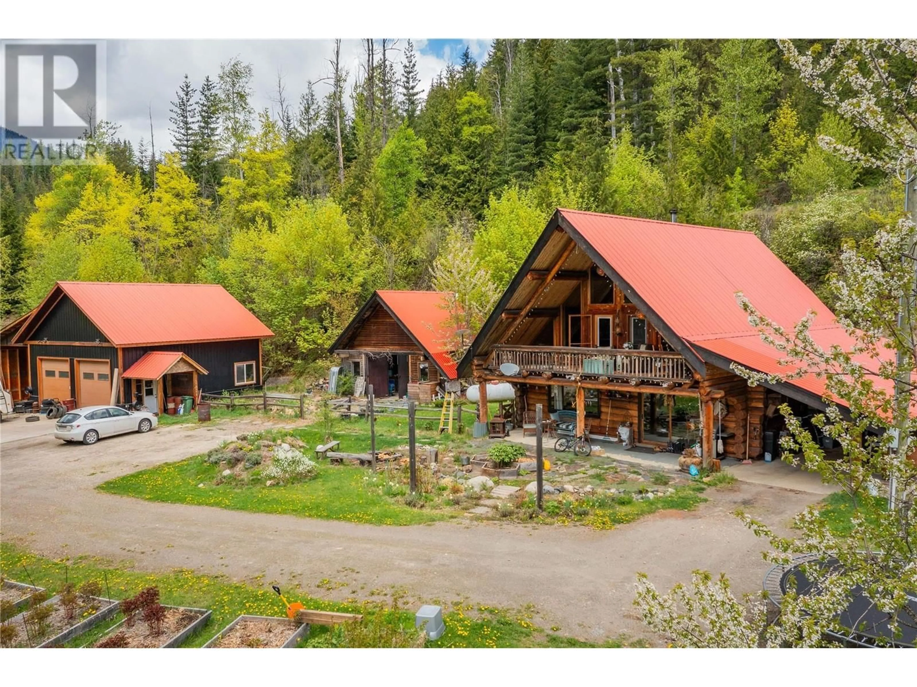 A pic from outside/outdoor area/front of a property/back of a property/a pic from drone, mountain view for 122 SILVER STREET, Sandon British Columbia V0G1S0