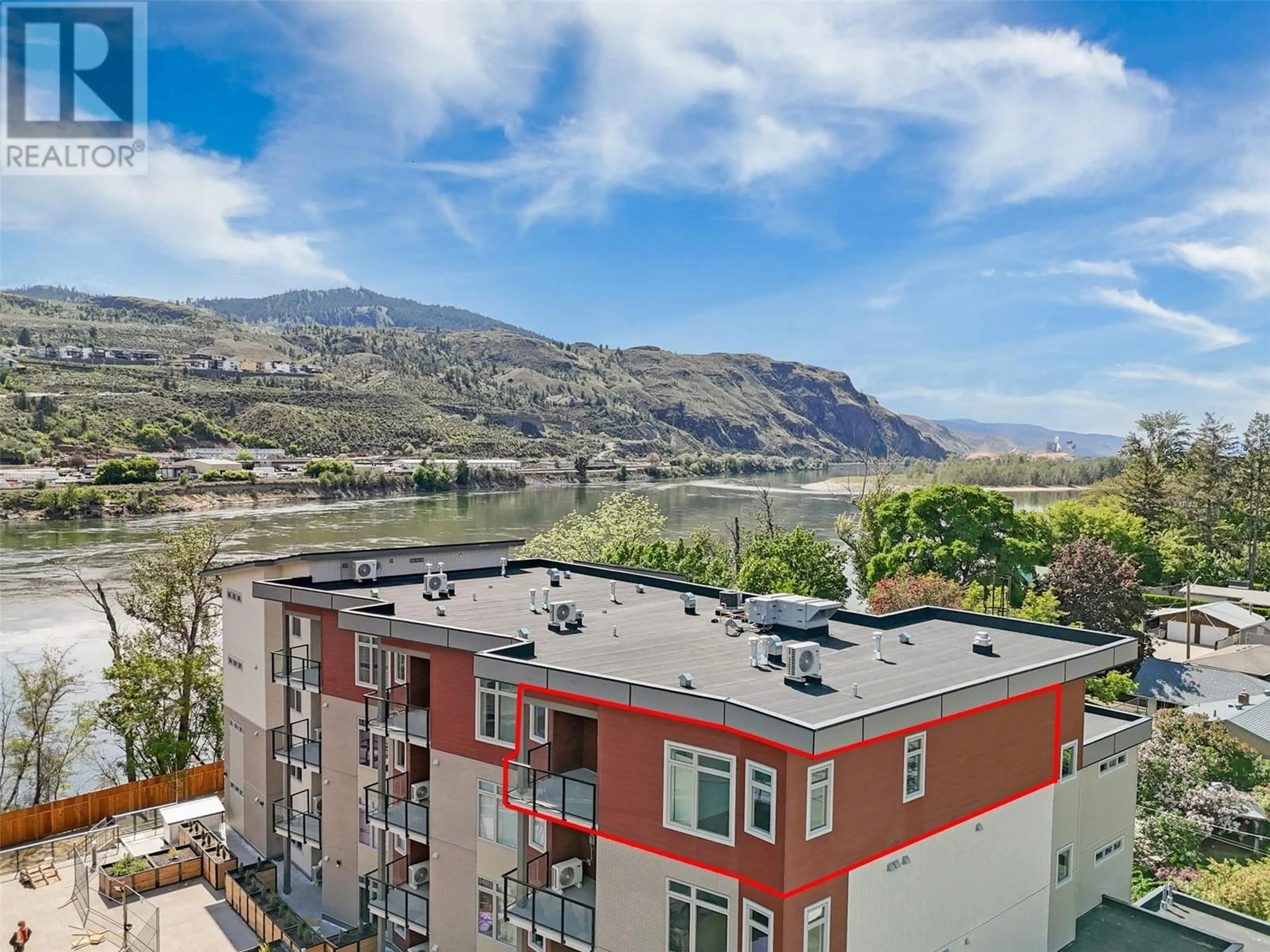 A pic from outside/outdoor area/front of a property/back of a property/a pic from drone, water/lake/river/ocean view for 401 - 215 ROYAL AVENUE, Kamloops British Columbia V2B3P2