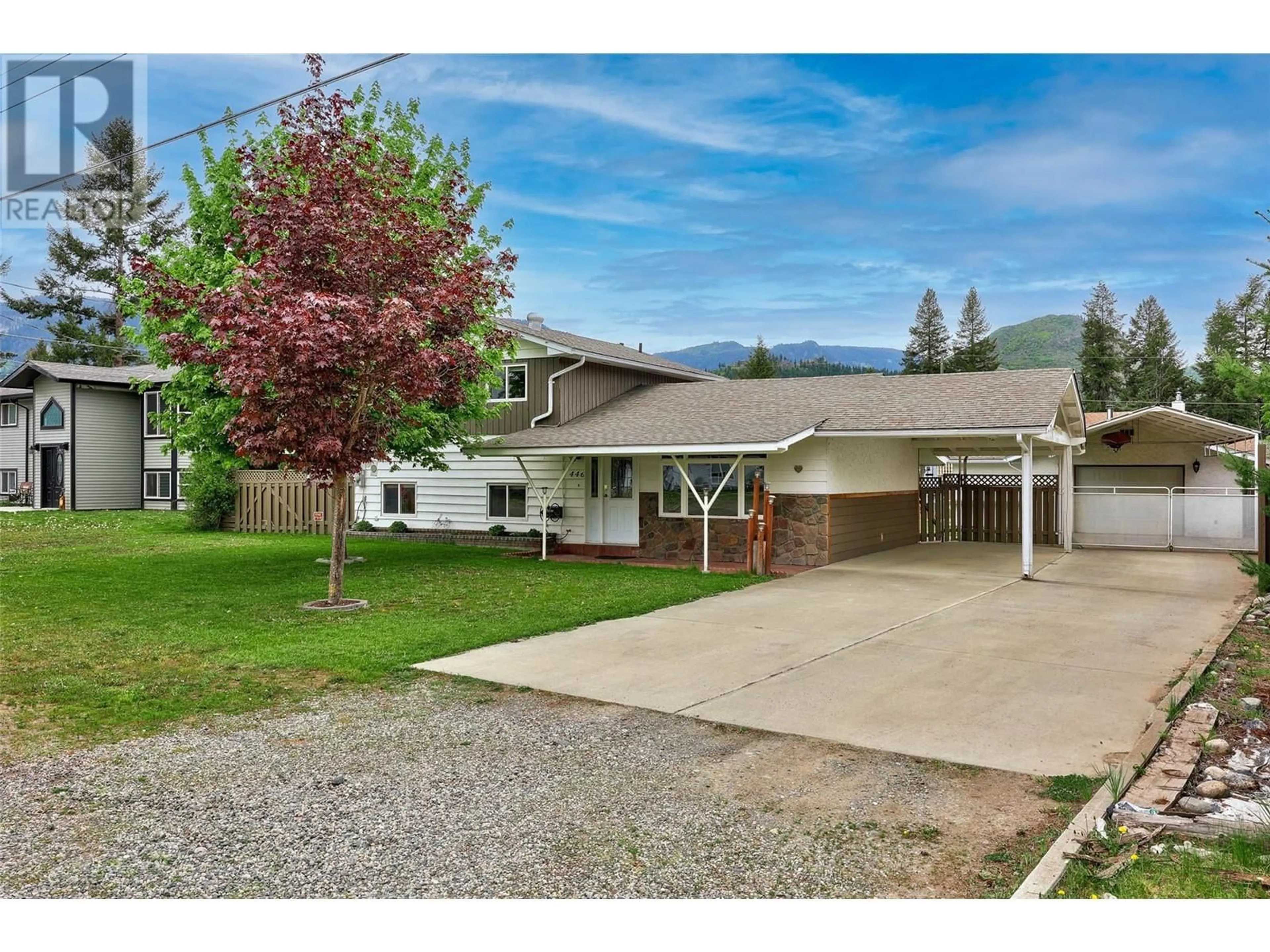 Home with vinyl exterior material, mountain view for 446 ORIOLE WAY, Barriere British Columbia V0E1E0