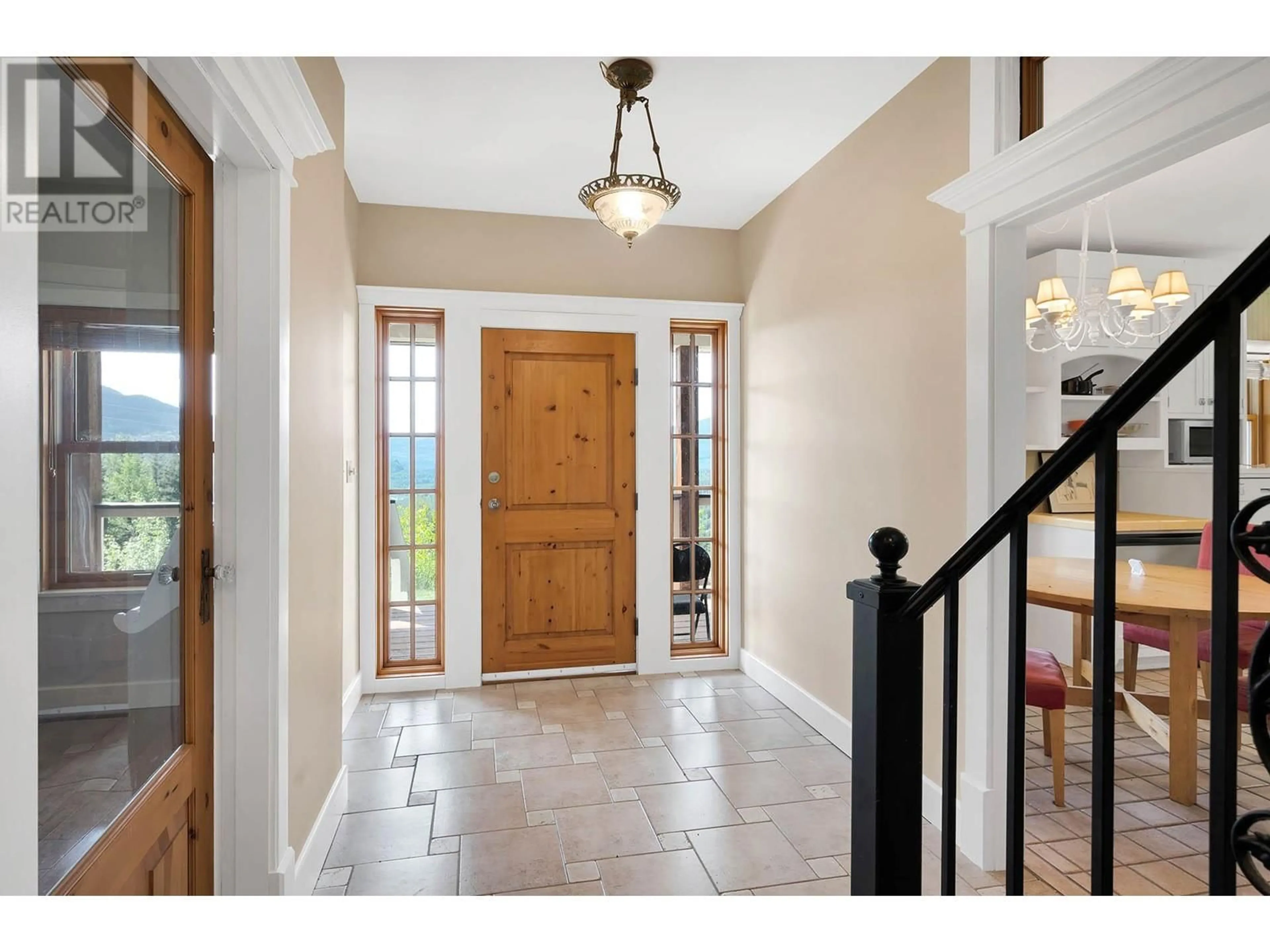 Indoor entryway for 405 RAFT WEST FSR ROAD, Clearwater British Columbia V0E1N1