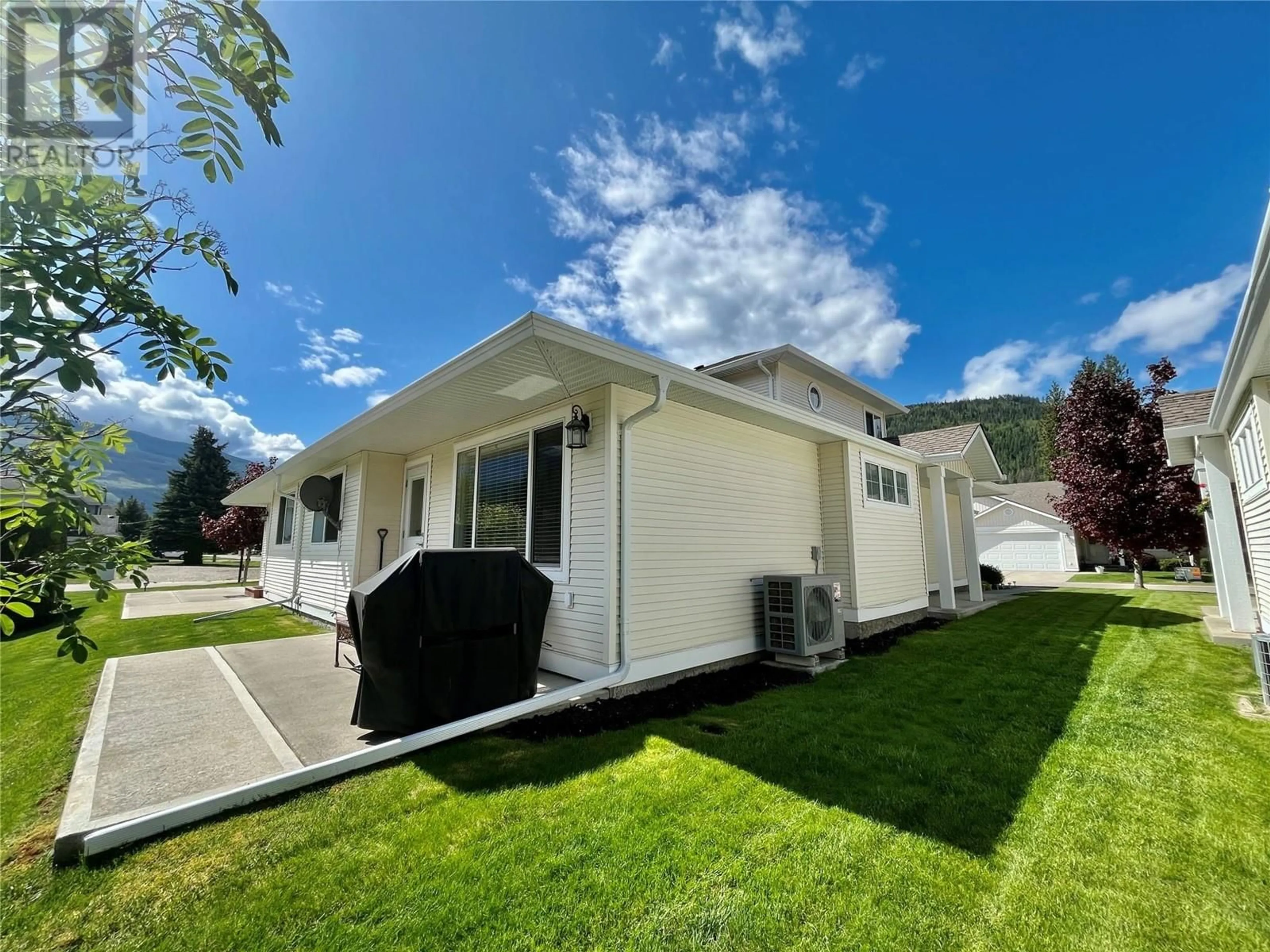 Home with vinyl exterior material, street for 103 - 222 MARTIN STREET, Sicamous British Columbia V0E2V1