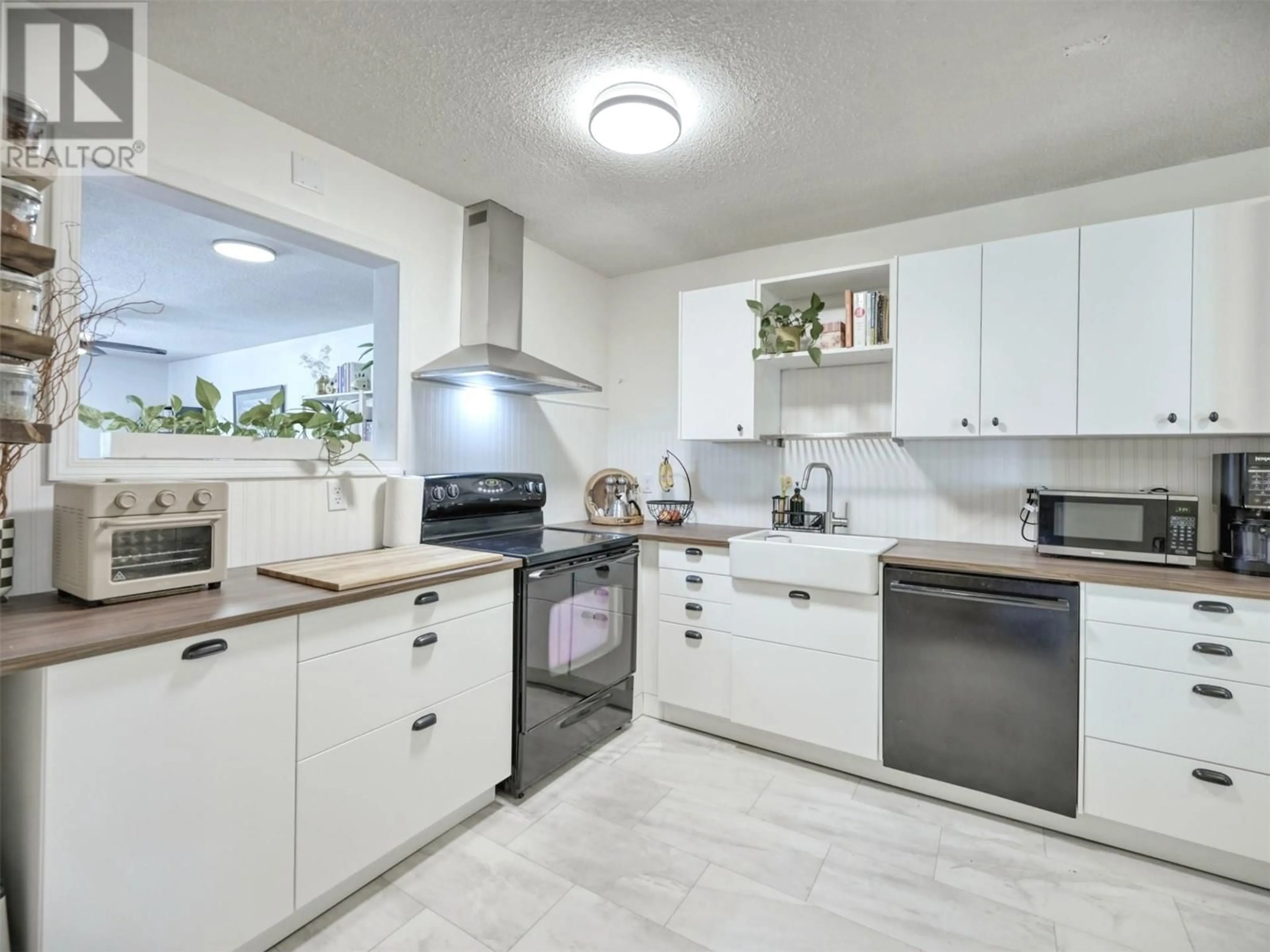 Unknown for 10 - 529 CO-OP AVENUE, Oliver British Columbia V0H1T0