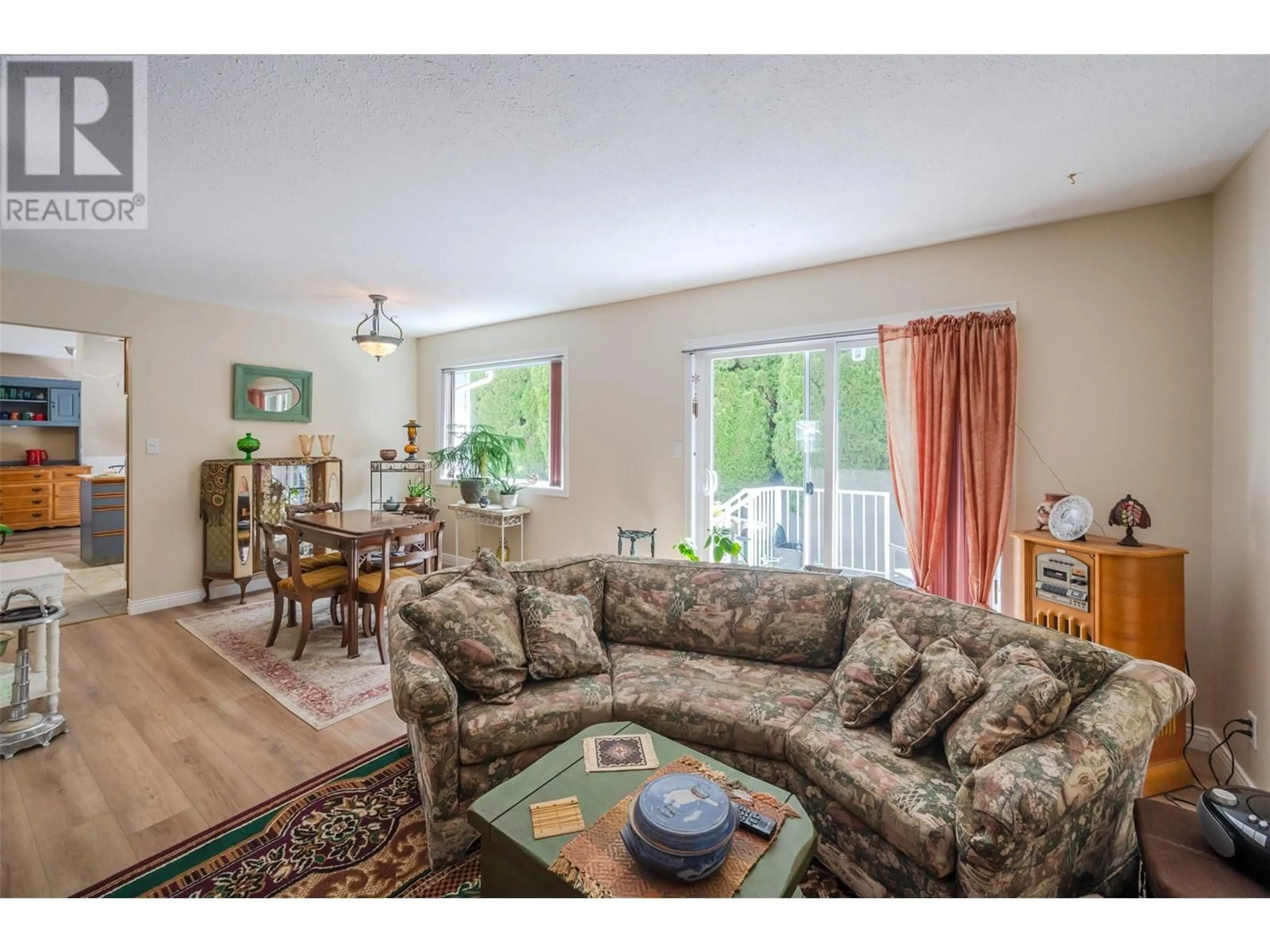 Living room with furniture, unknown for 107 - 124 CAMBIE PLACE, Penticton British Columbia V2A1C4