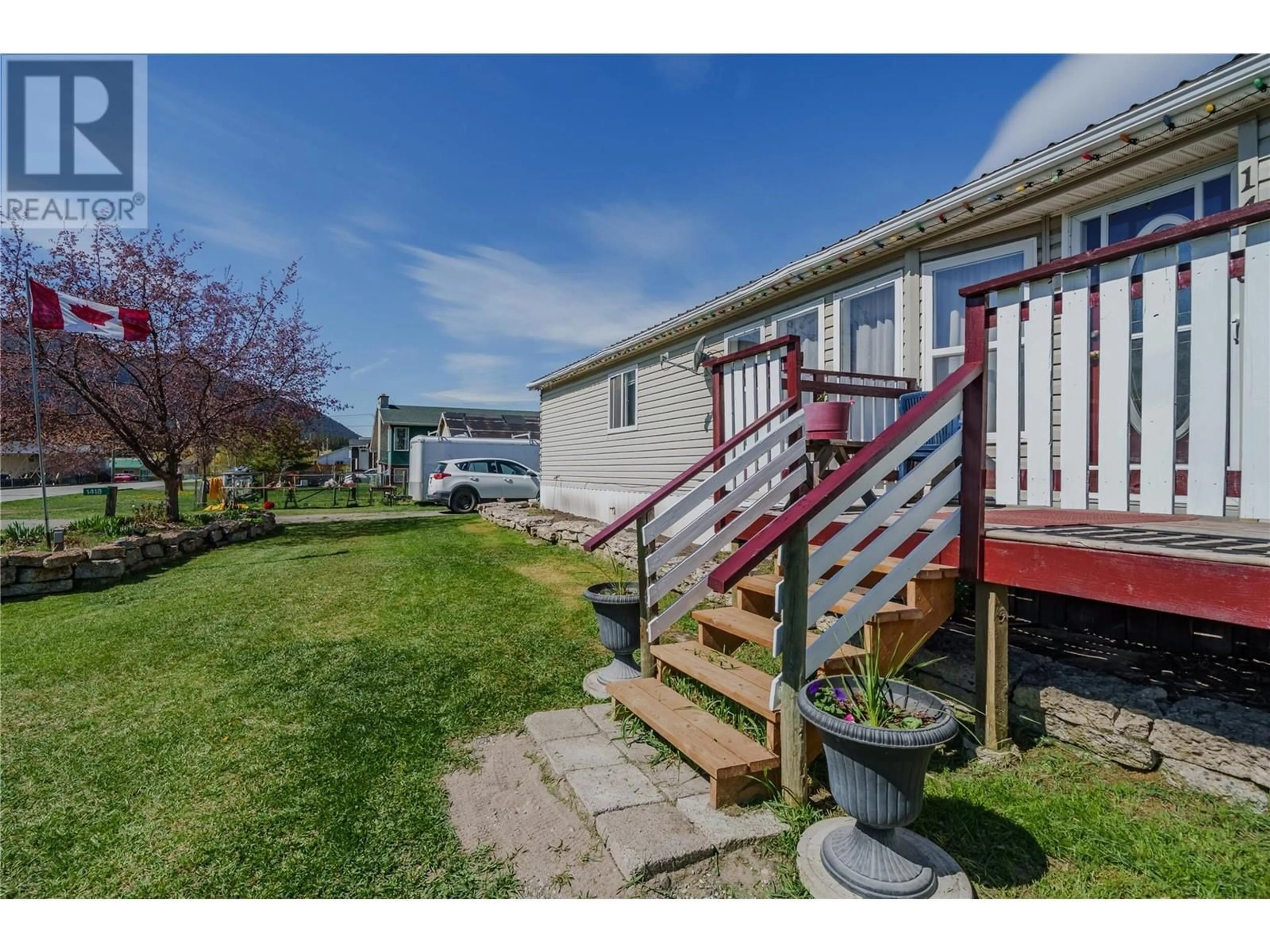 A pic from outside/outdoor area/front of a property/back of a property/a pic from drone, street for 1418 SOUES STREET, Clinton British Columbia V0K1K0