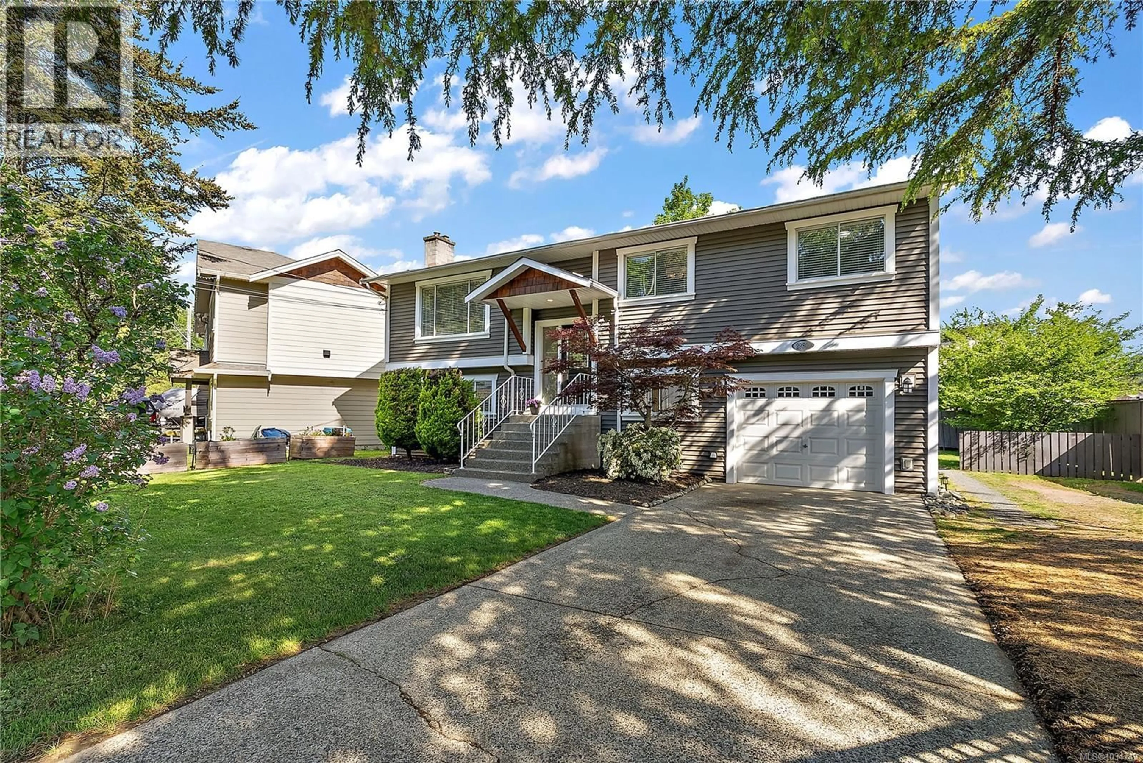 Home with vinyl exterior material, street for 2980 HARLEQUIN PLACE, Langford British Columbia V9B5B1