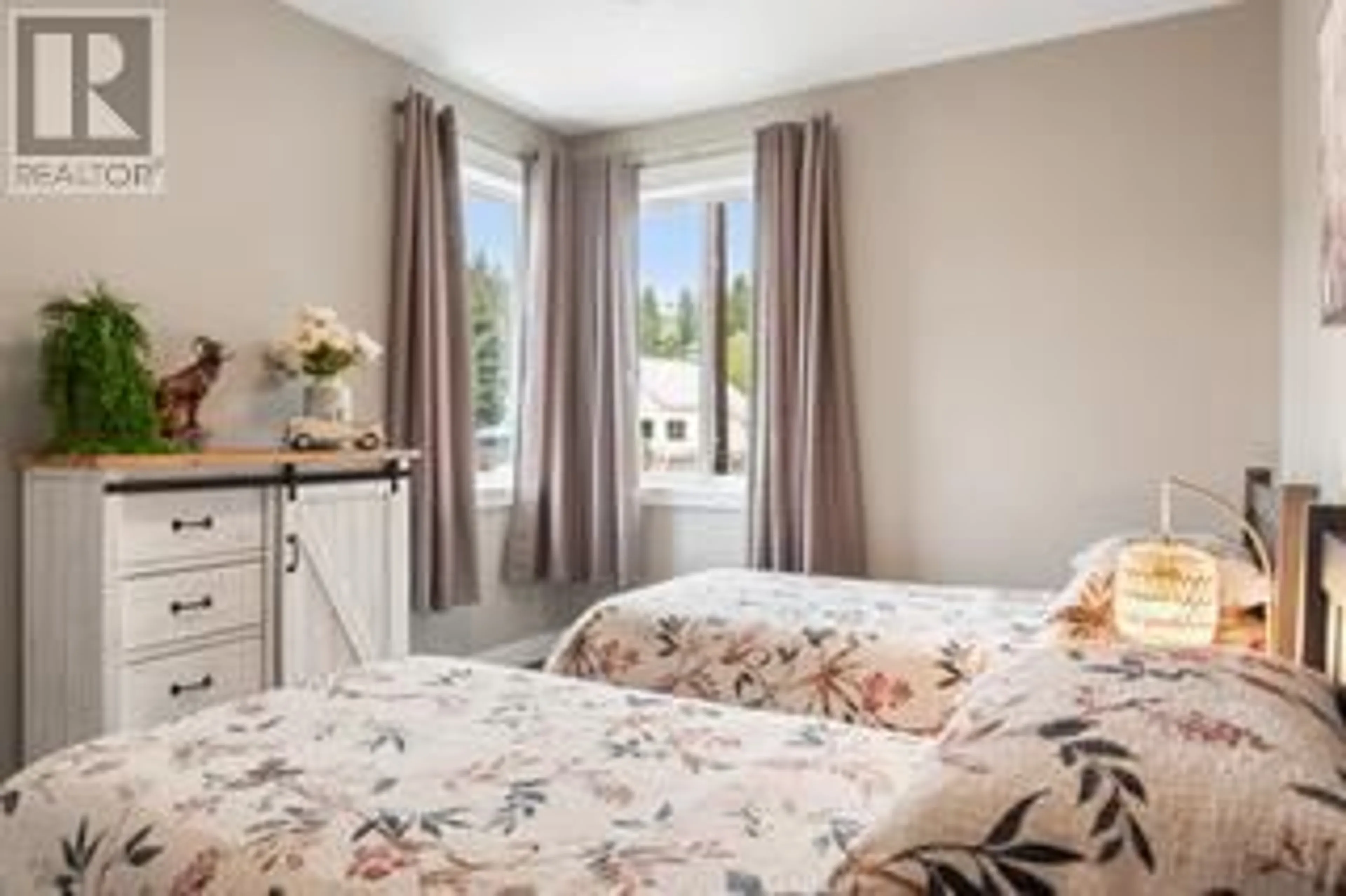 Bedroom with bed, unknown for 518 SIMILKAMEEN AVENUE, Princeton British Columbia V0X1W0