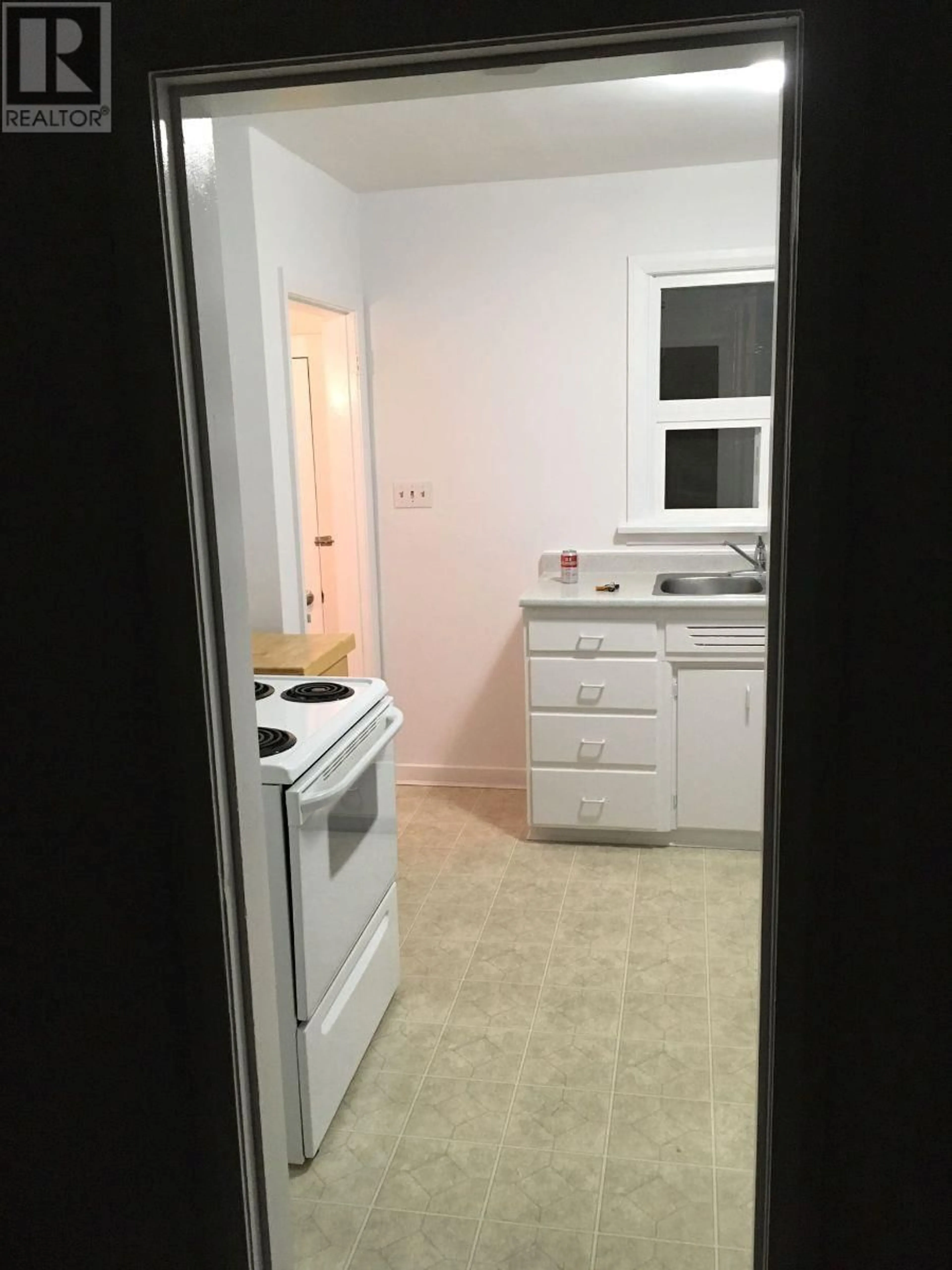 Standard kitchen, unknown for 7208 89TH STREET, Osoyoos British Columbia V0H1V1