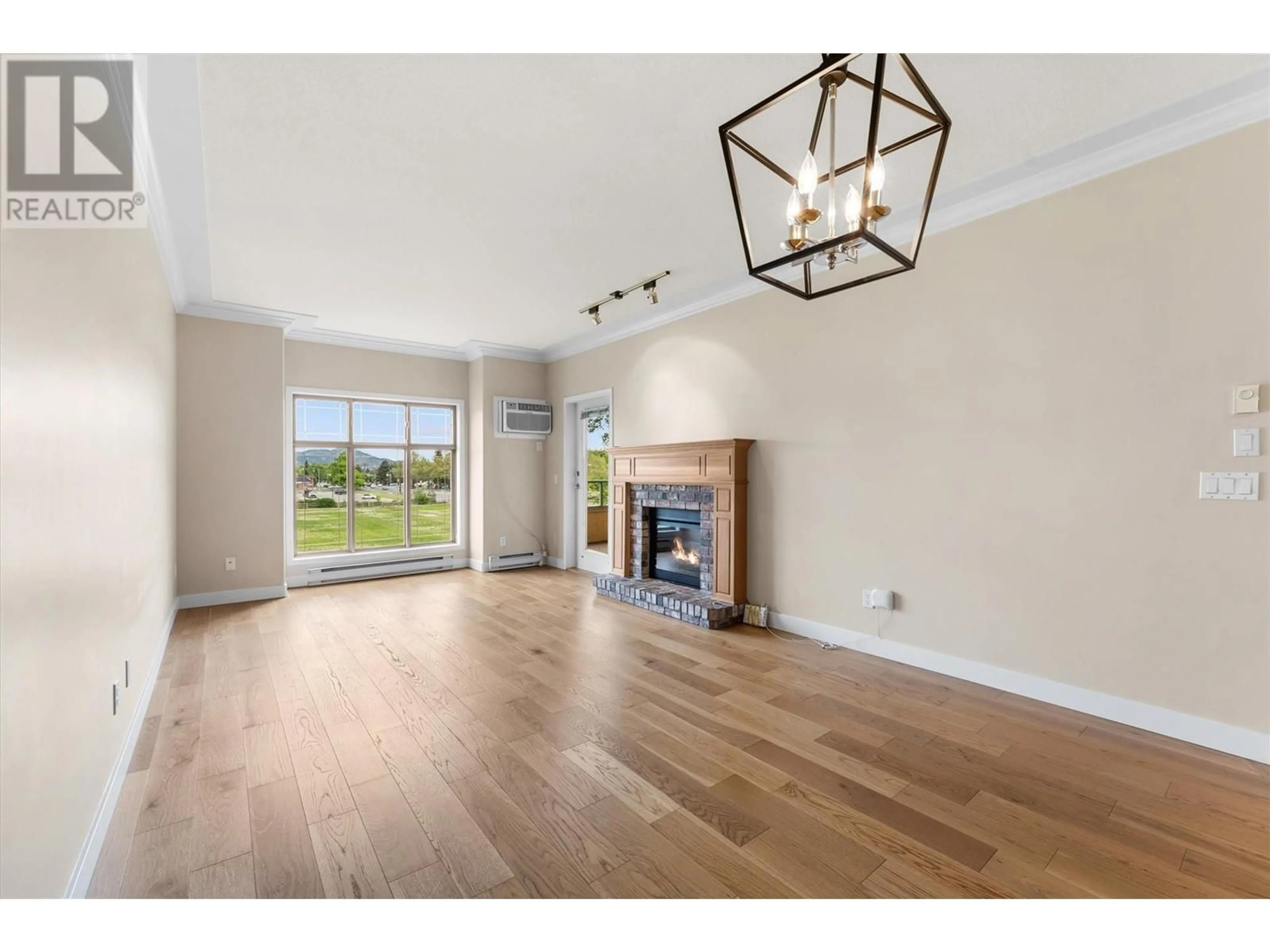A pic of a room for 205 - 1152 LANFRANCO ROAD, Kelowna British Columbia V1W3W5