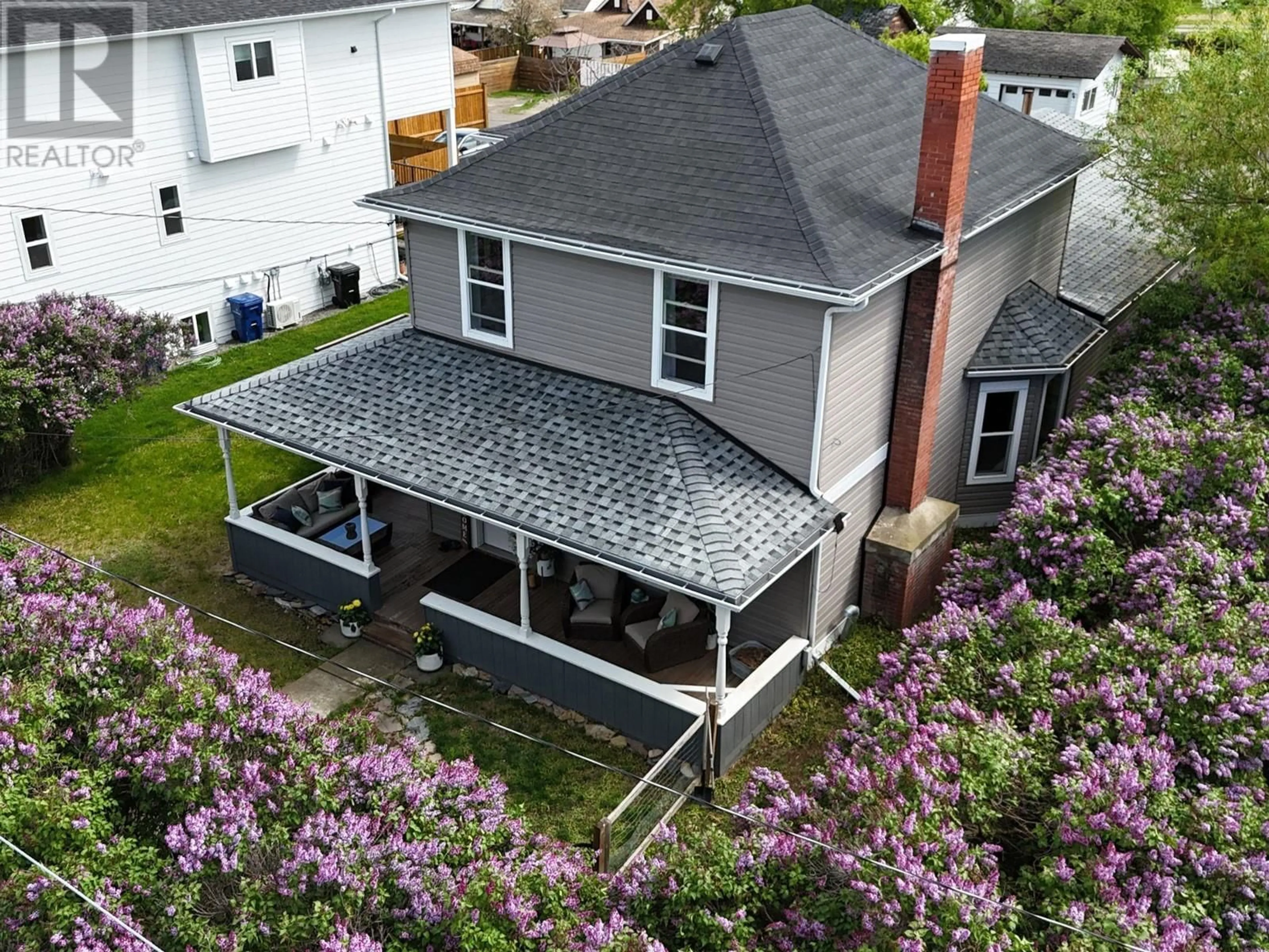 A pic from outside/outdoor area/front of a property/back of a property/a pic from drone, unknown for 128 13TH AVENUE SOUTH, Cranbrook British Columbia v1c2v5