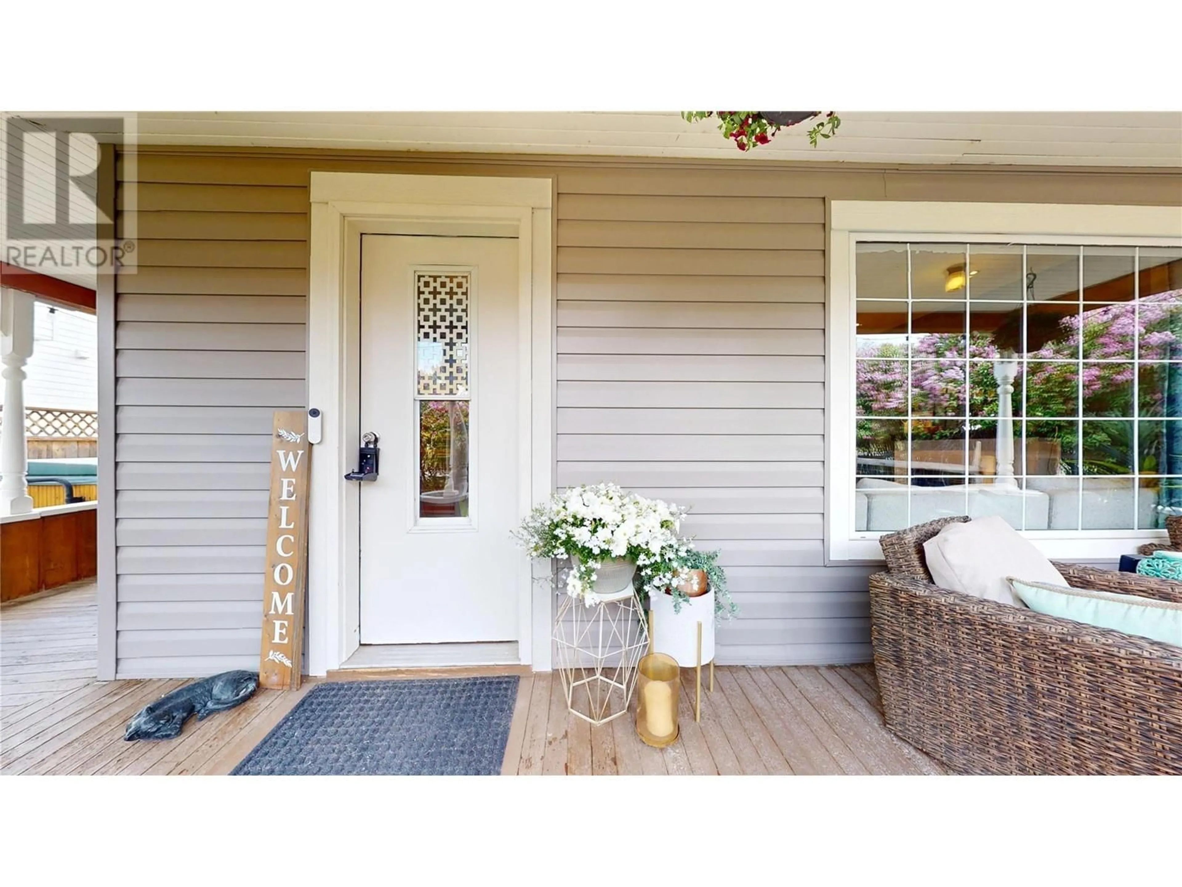Indoor entryway for 128 13TH AVENUE SOUTH, Cranbrook British Columbia v1c2v5
