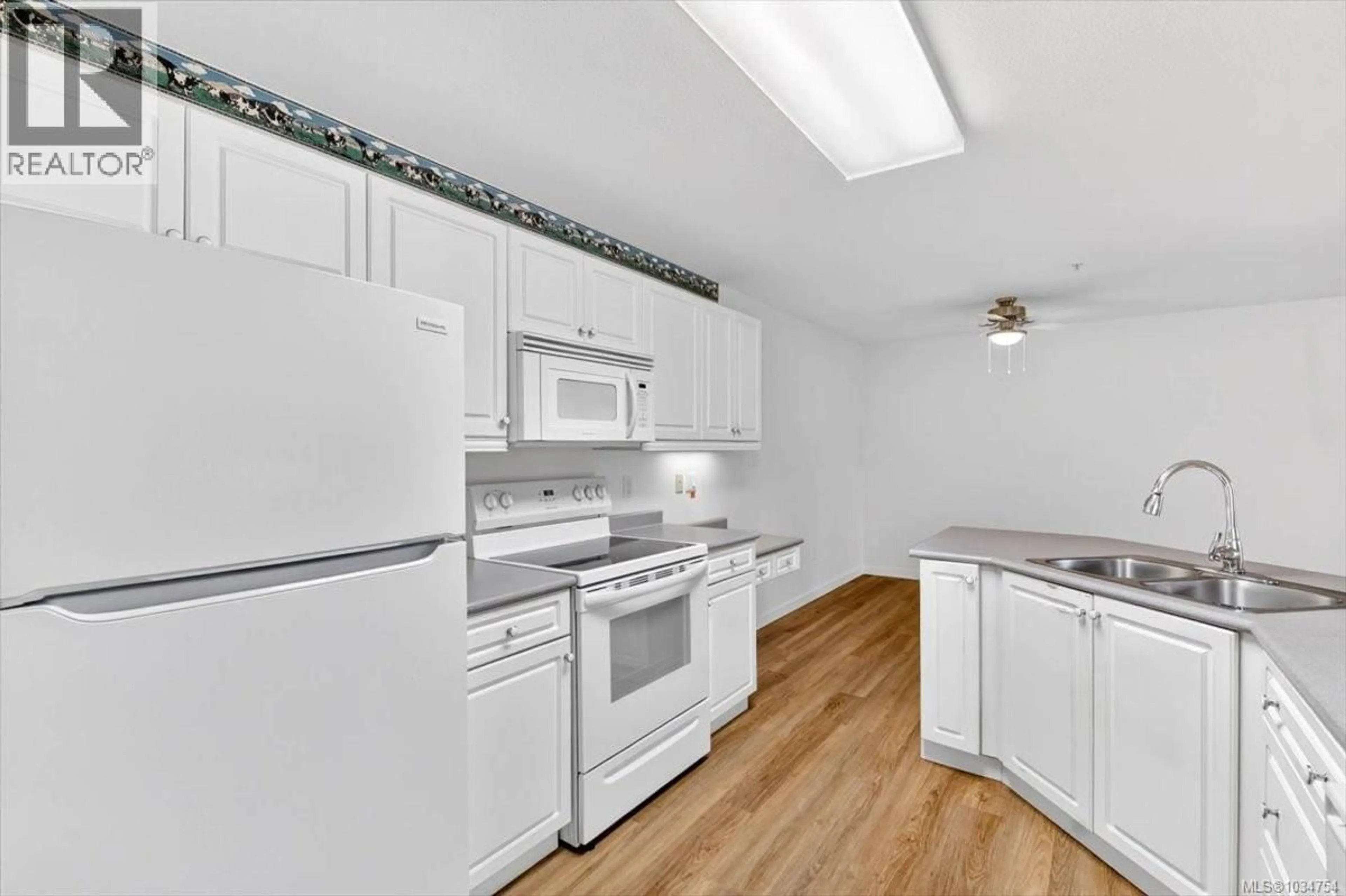 Standard kitchen, unknown for 205 - 2825 3RD AVENUE, Port Alberni British Columbia V9Y2A9