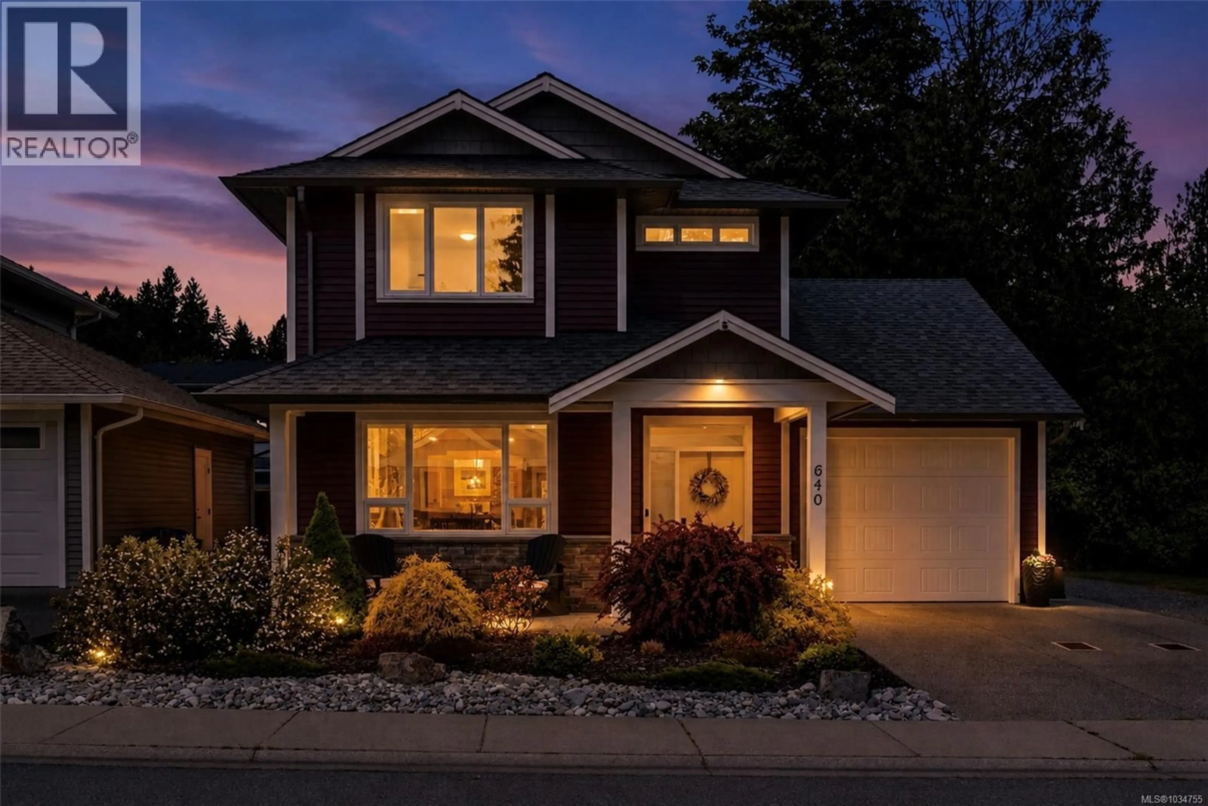 Home with vinyl exterior material, street for 640 GIOVANDO WAY, Ladysmith British Columbia V9G1P8