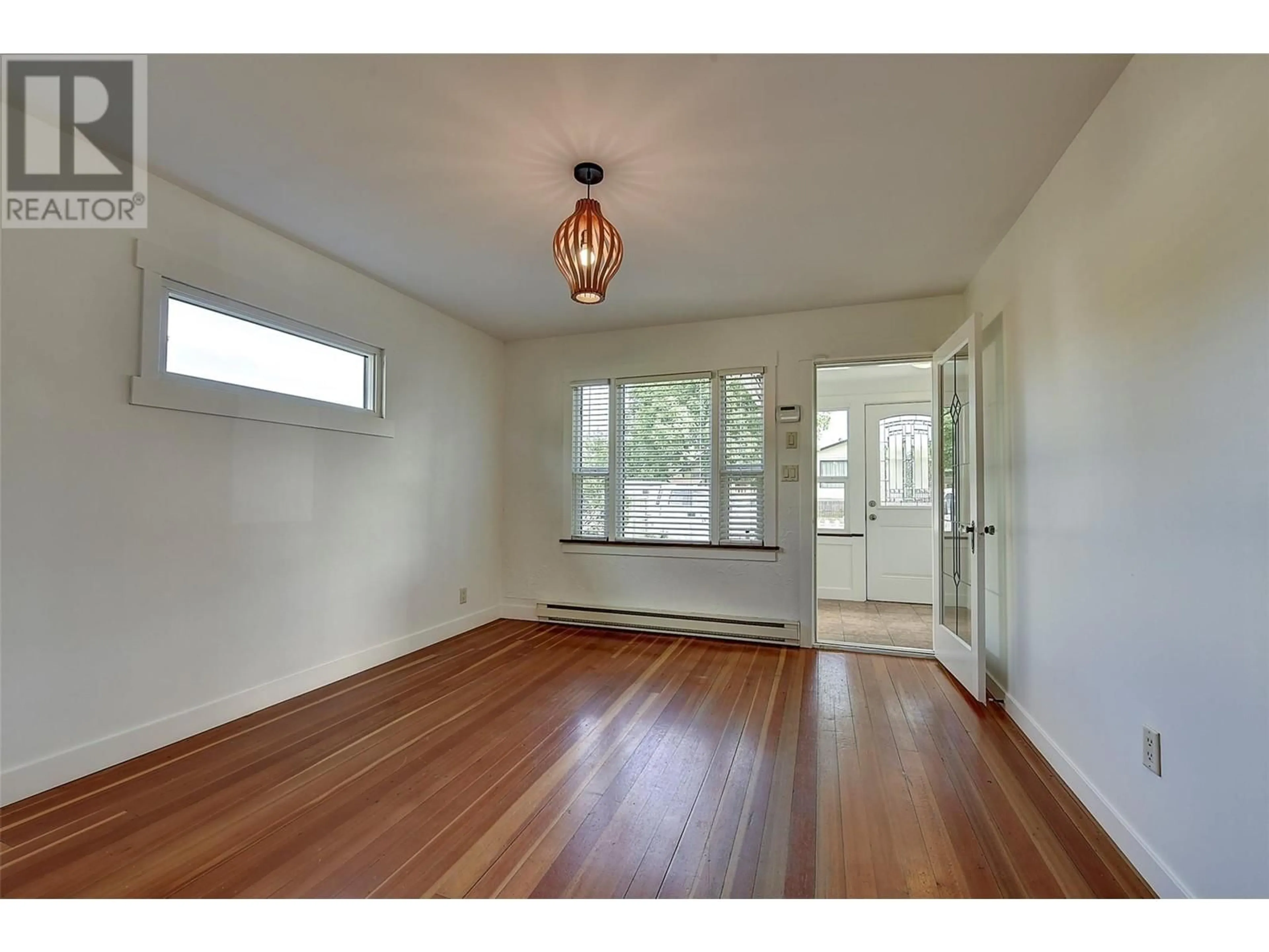 A pic of a room for 928 FULLER AVENUE, Kelowna British Columbia V1Y6X4