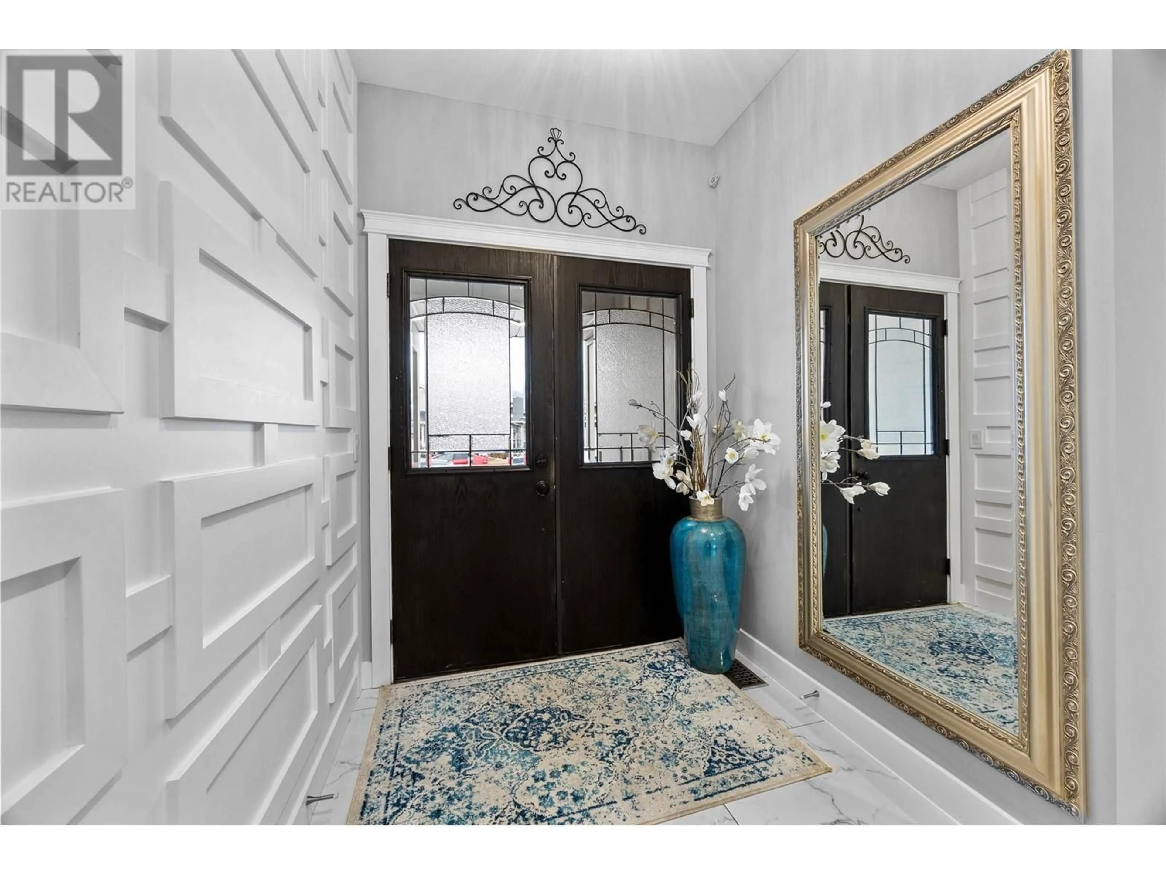 Indoor entryway for 1532 EMERALD DRIVE, Kamloops British Columbia V2E0C1