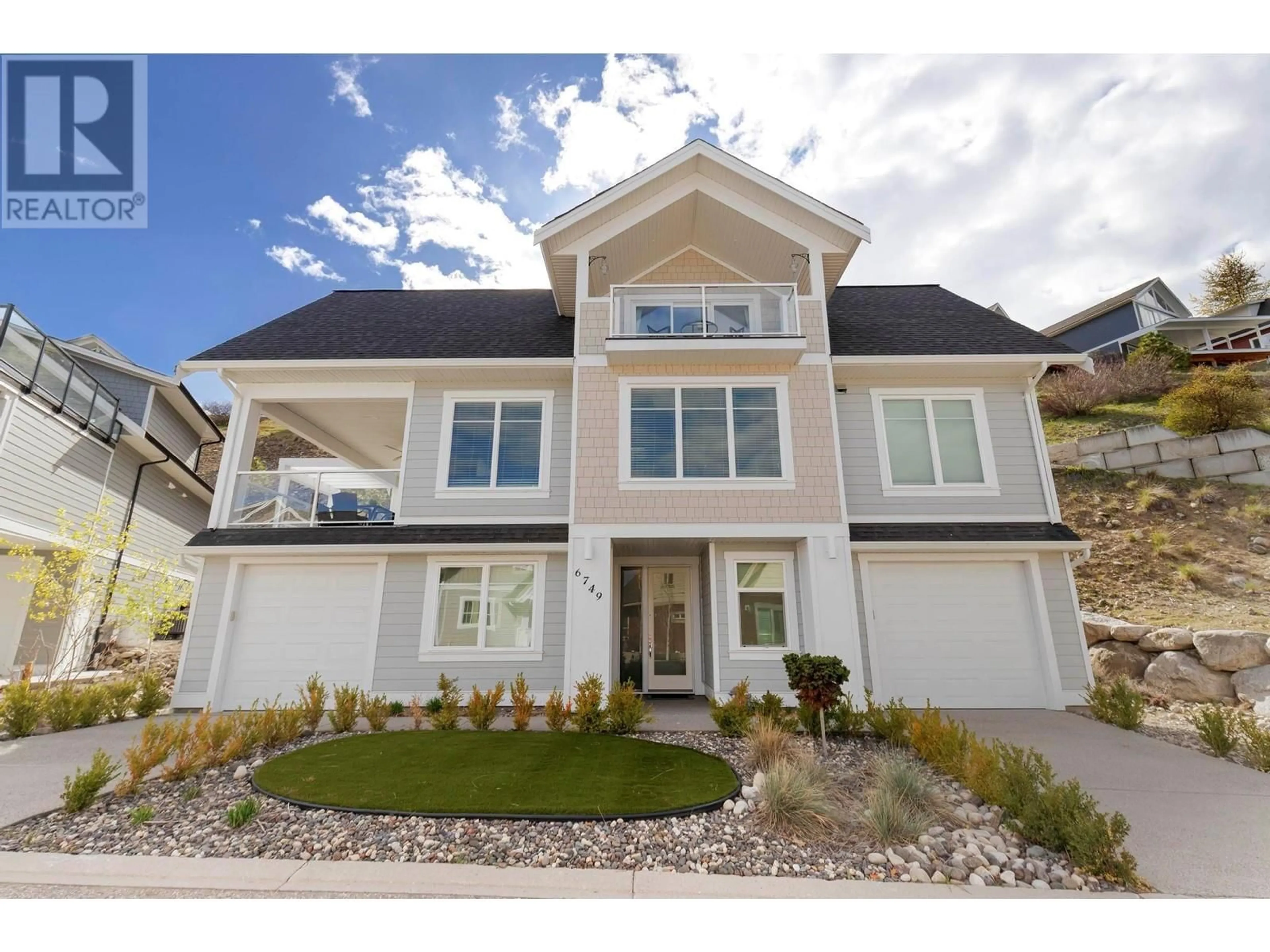 Home with vinyl exterior material, unknown for 6749 LA PALMA LOOP, Kelowna British Columbia V1Z3R8