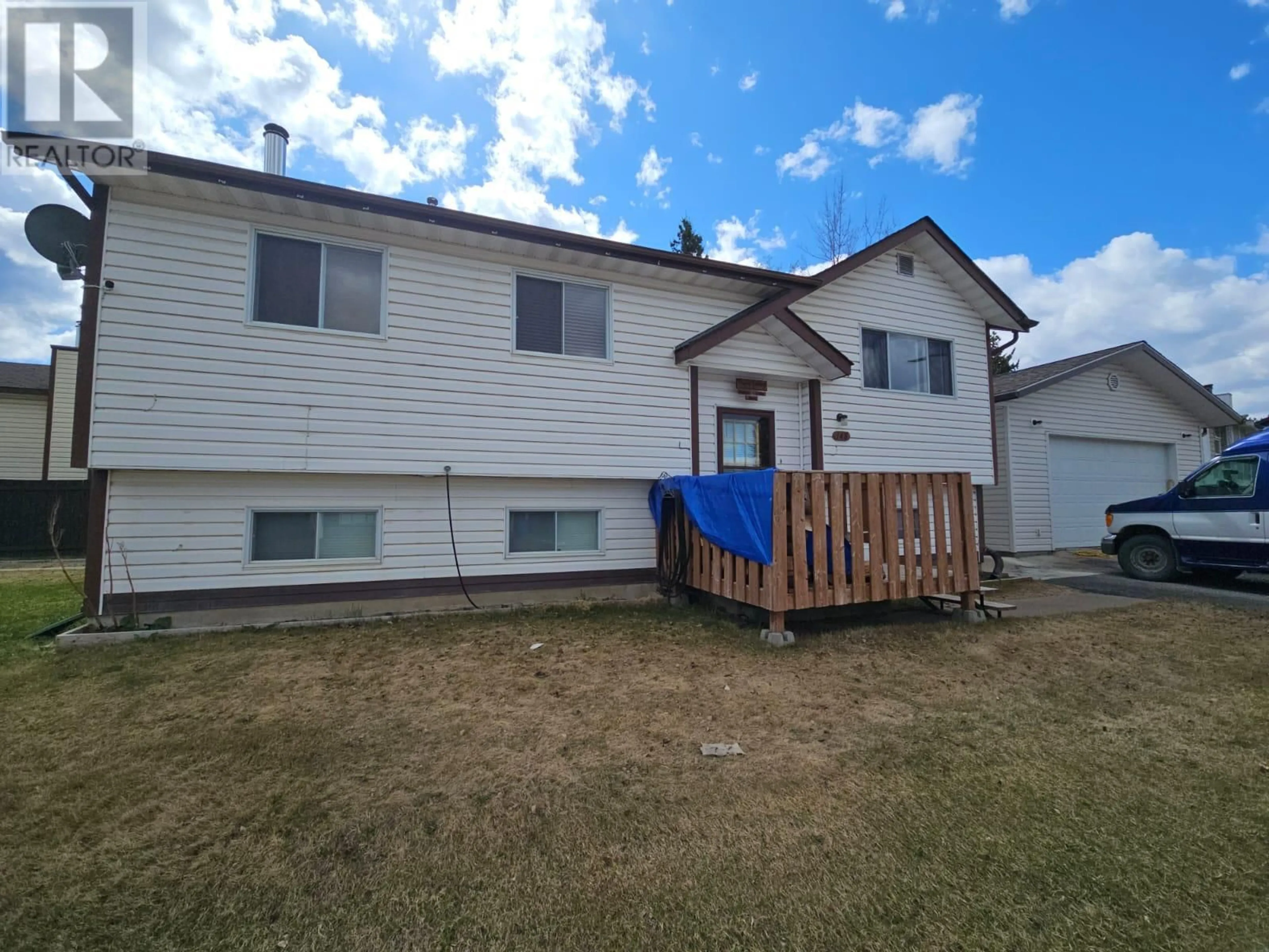 Home with vinyl exterior material, street for 148 BIRCH AVENUE, Tumbler Ridge British Columbia V0C2W0