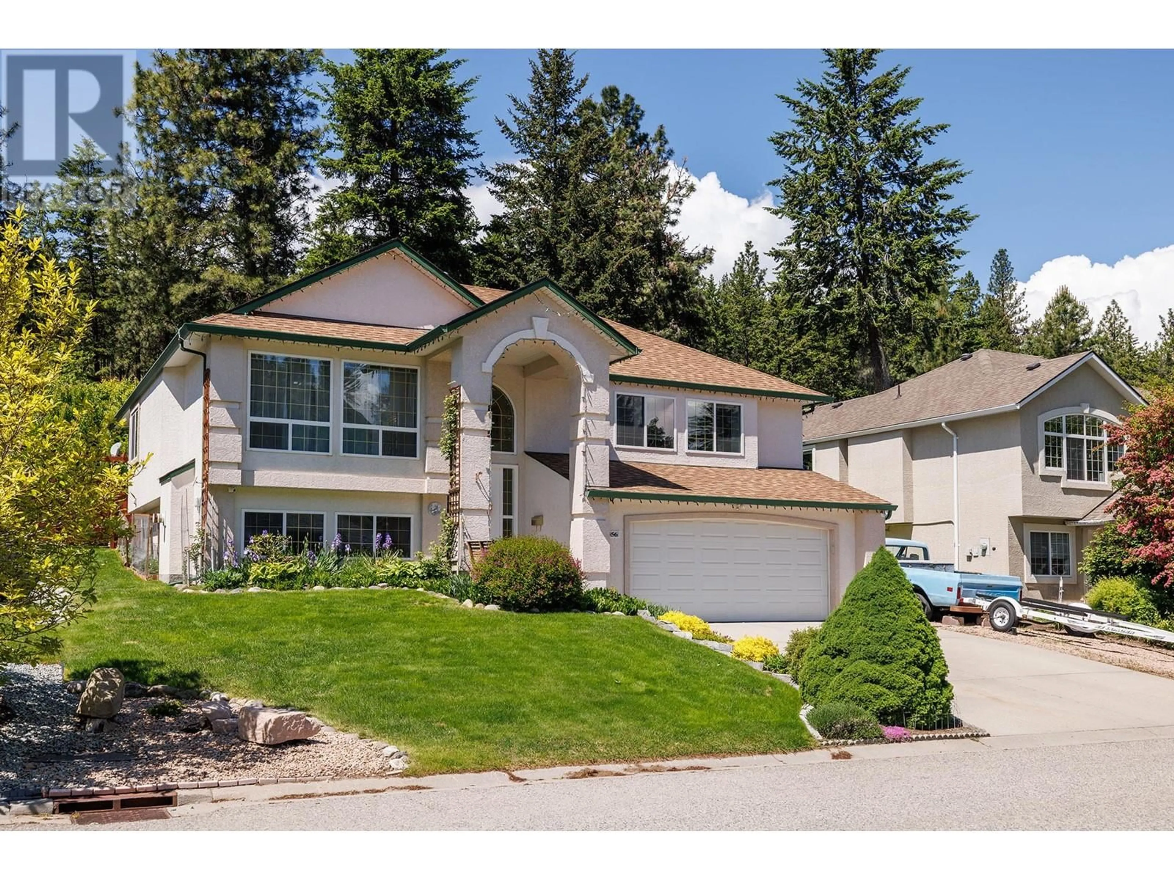 Home with vinyl exterior material, street for 356 WOODPARK CRESCENT, Kelowna British Columbia V1V2L4