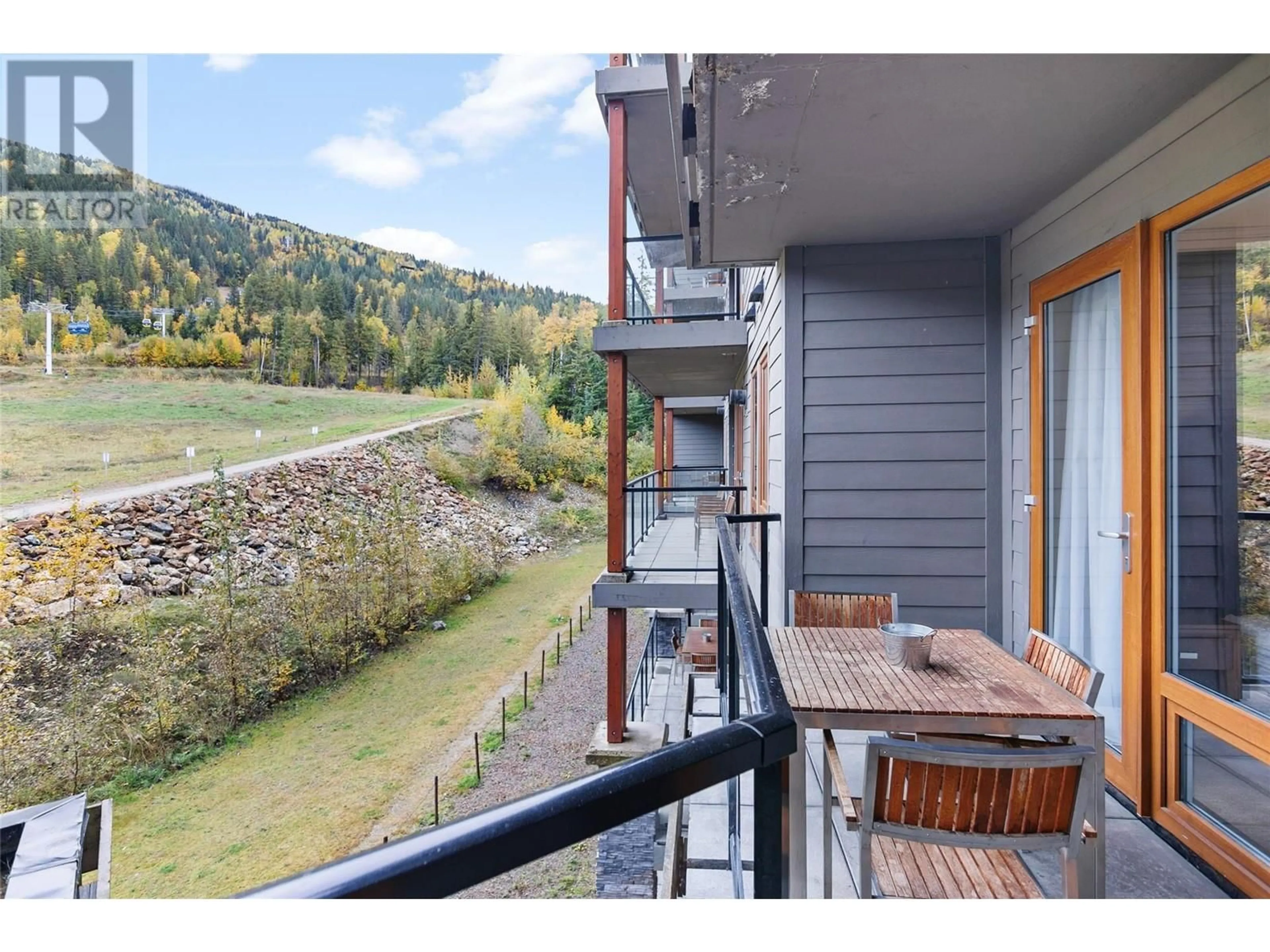 Balcony in the apartment, water/lake/river/ocean view for 2427 - 2950 CAMOZZI ROAD, Revelstoke British Columbia V0E2S0