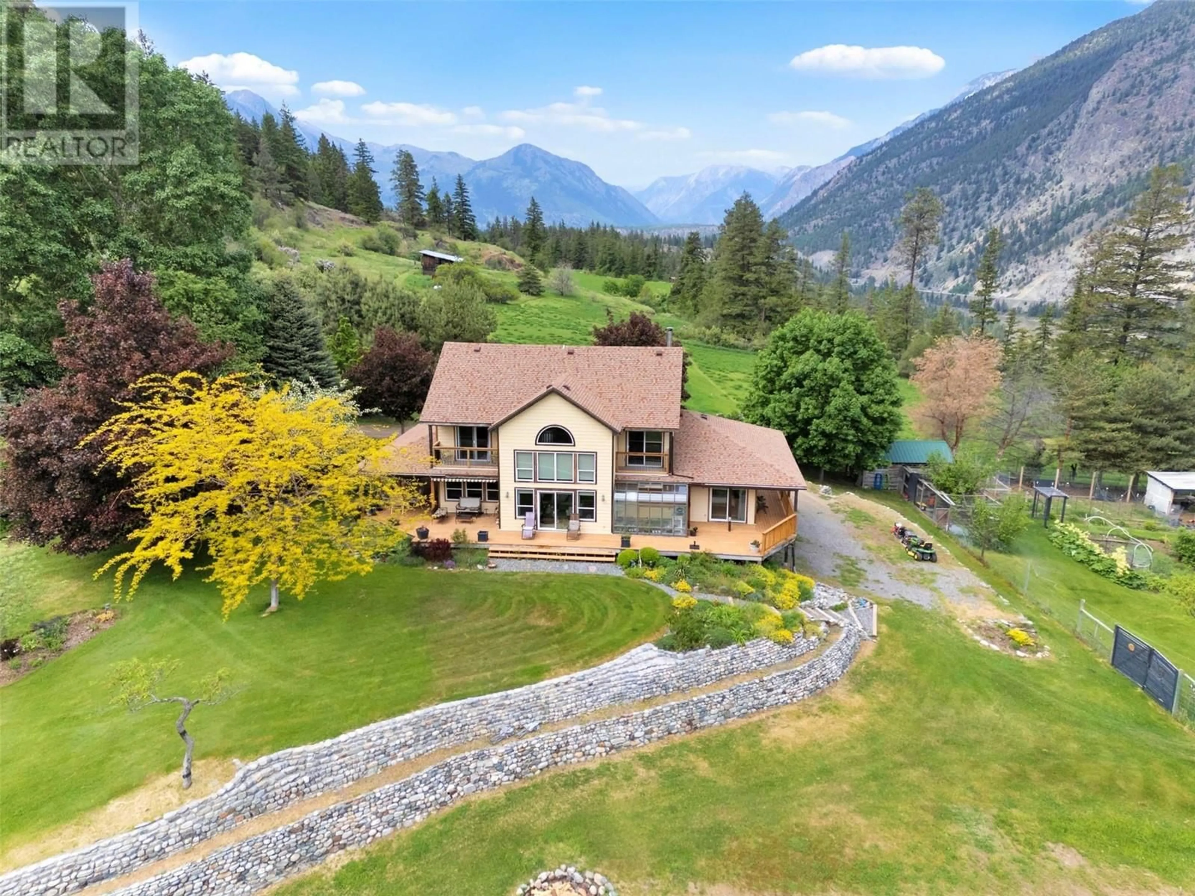 A pic from outside/outdoor area/front of a property/back of a property/a pic from drone, mountain view for 9100 TEXAS CREEK ROAD, Lillooet British Columbia V0K1V0