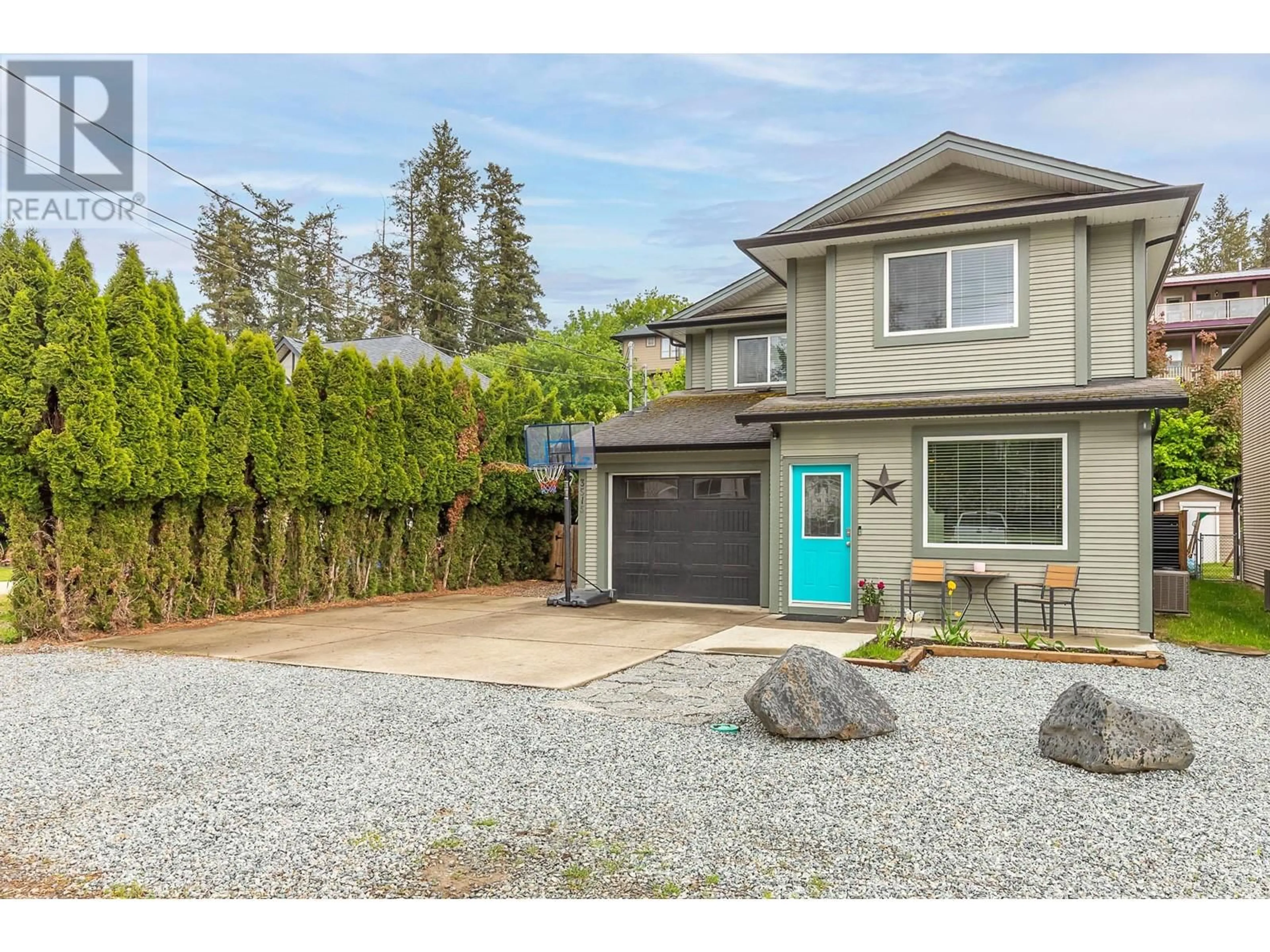 Home with vinyl exterior material, street for 3515 JACKSON AVENUE, Armstrong British Columbia V0E1B2
