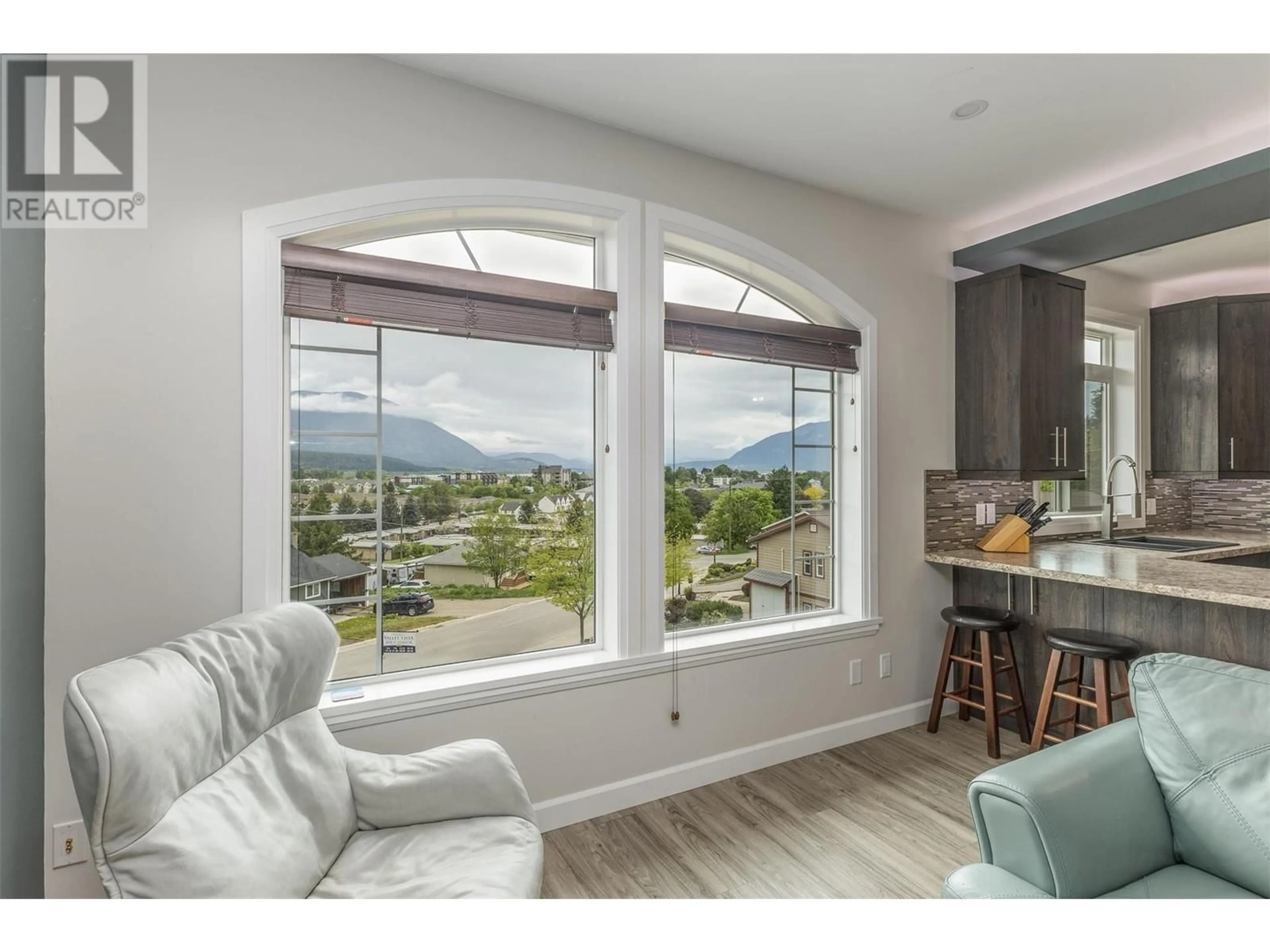 Open concept kitchen, unknown for 32 - 1070 1 STREET SOUTHEAST, Salmon Arm British Columbia V1E0B6