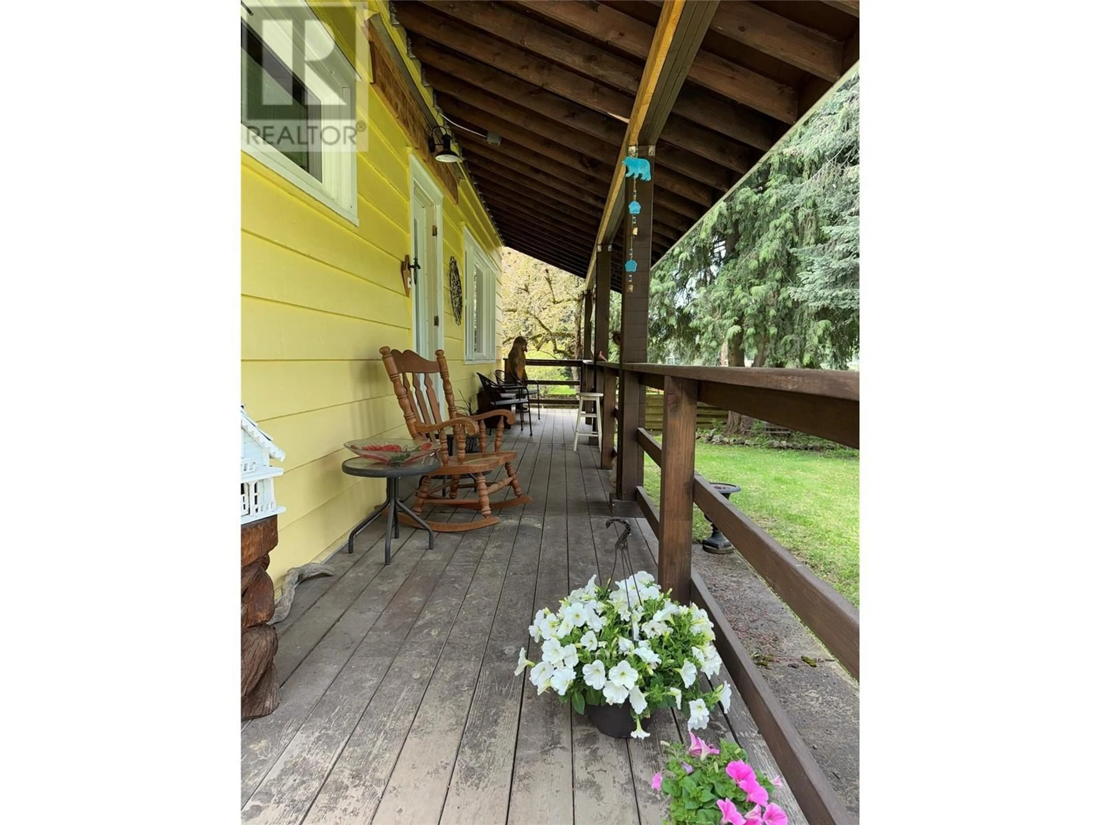 Patio, street for 60 HIGHWAY 22 OTHER, Rossland British Columbia V0G1Y0