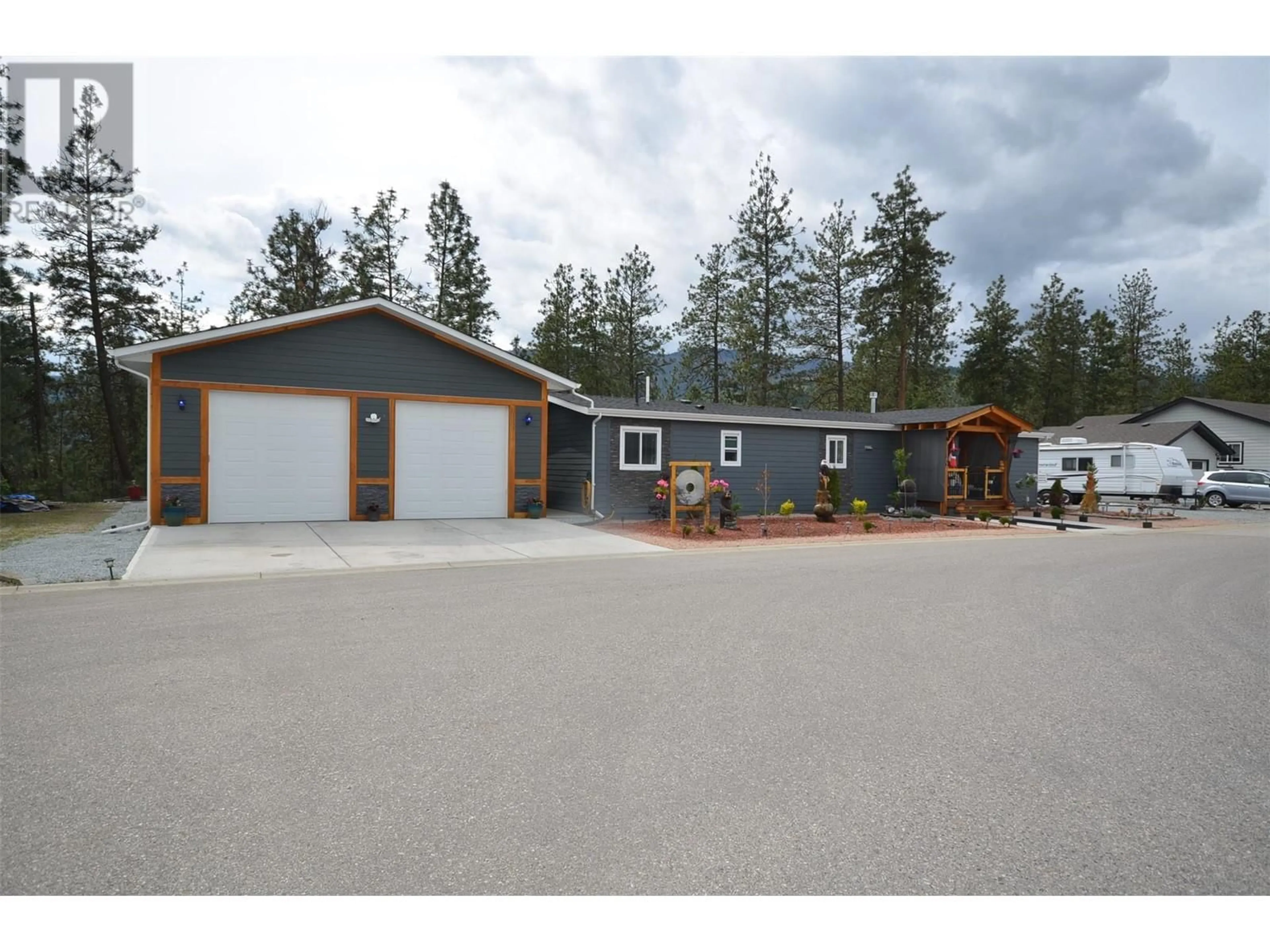 Indoor garage for 157 - 9510 HIGHWAY 97 N OTHER, Vernon British Columbia V1H1R8