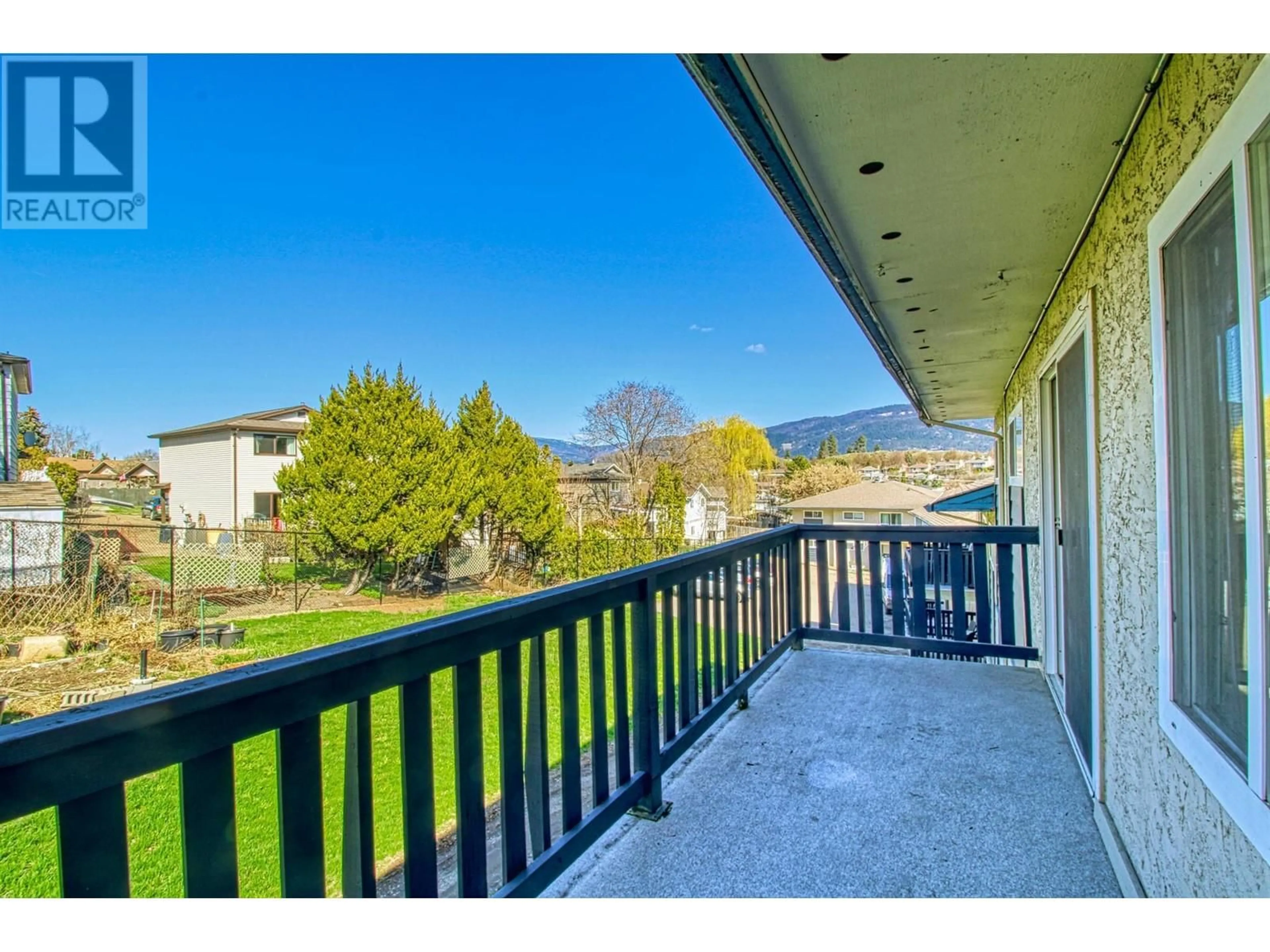 Patio, water/lake/river/ocean view for 222 - 3505 38 STREET, Vernon British Columbia V1T6X1