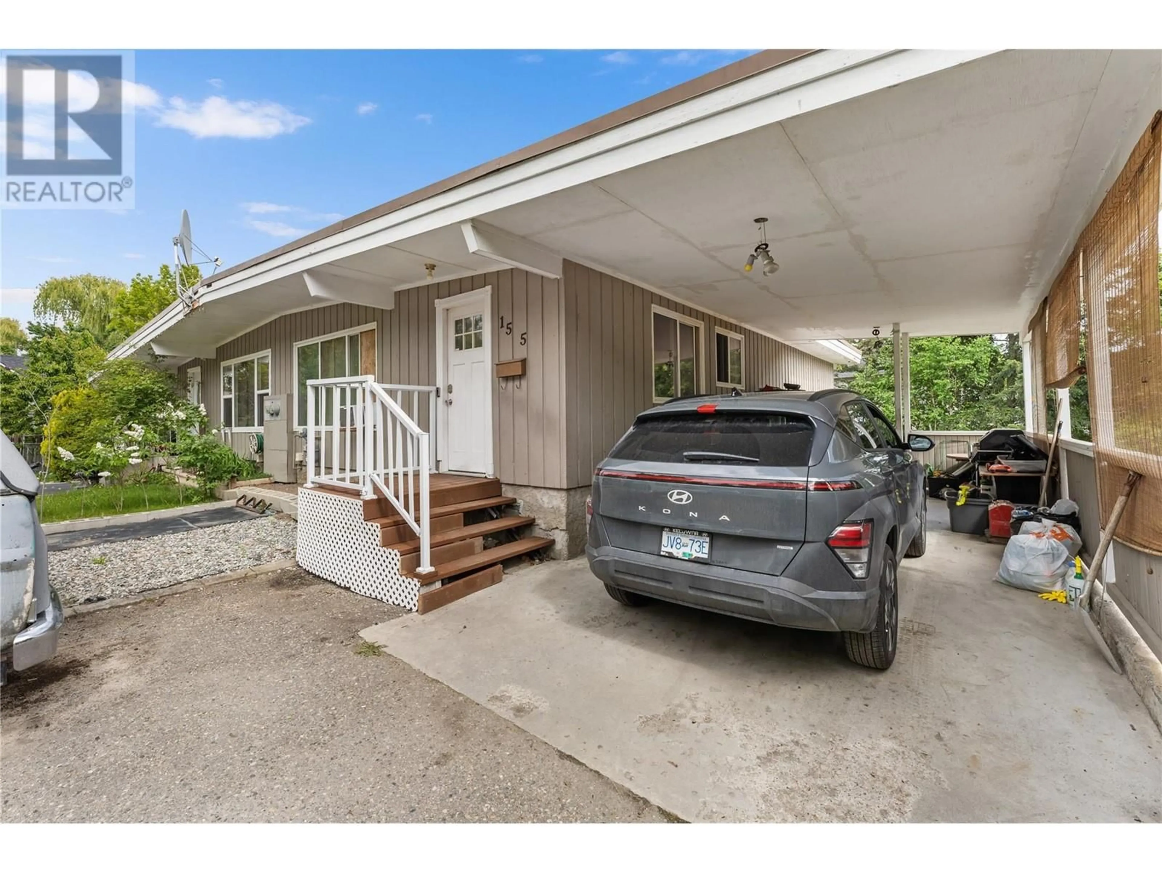 Indoor garage for 155 DRAKE ROAD, Kelowna British Columbia V1V1X2