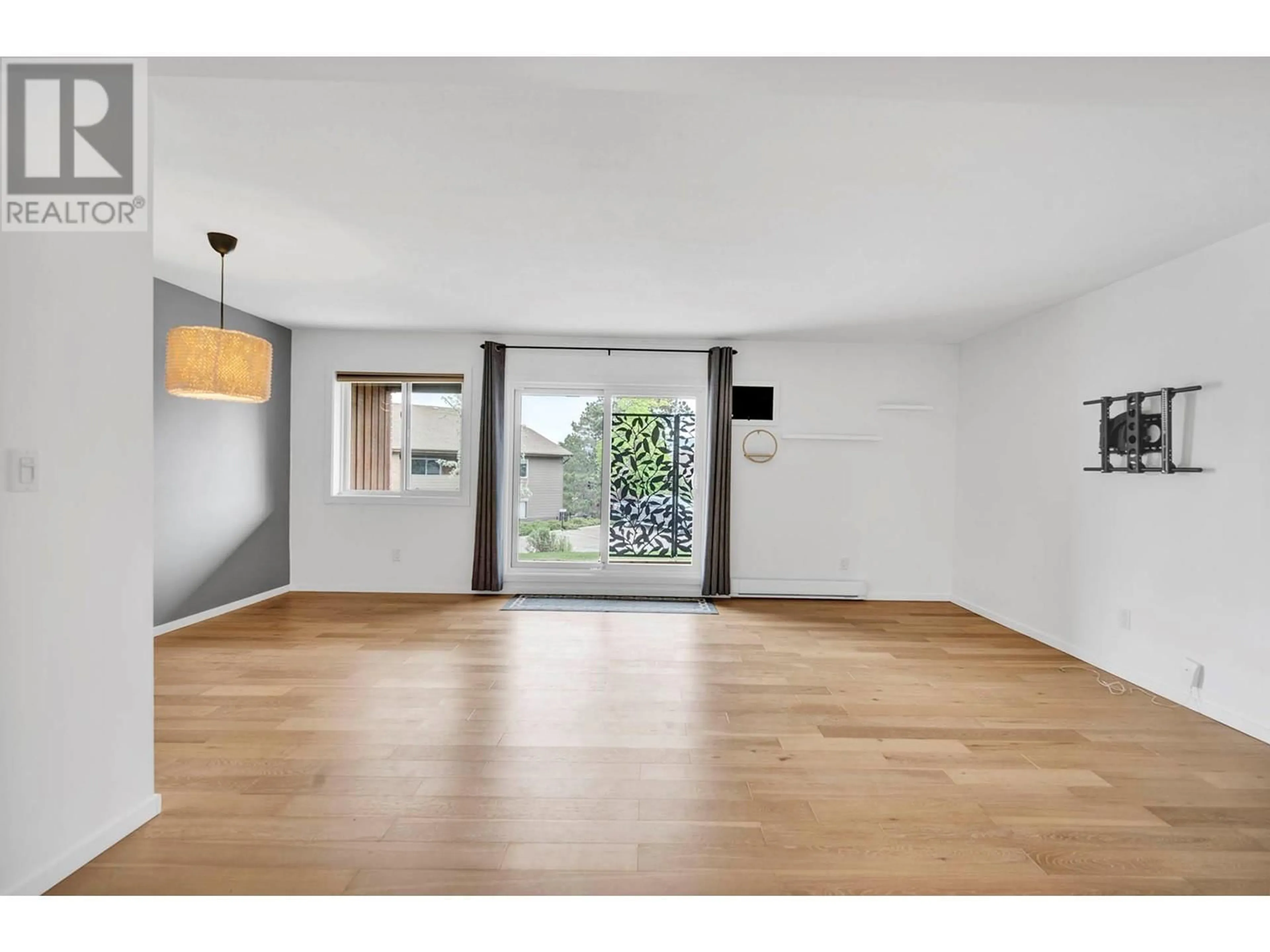 A pic of a room for 701 - 44 WHITESHIELD  S CRESCENT, Kamloops British Columbia V2E2J1