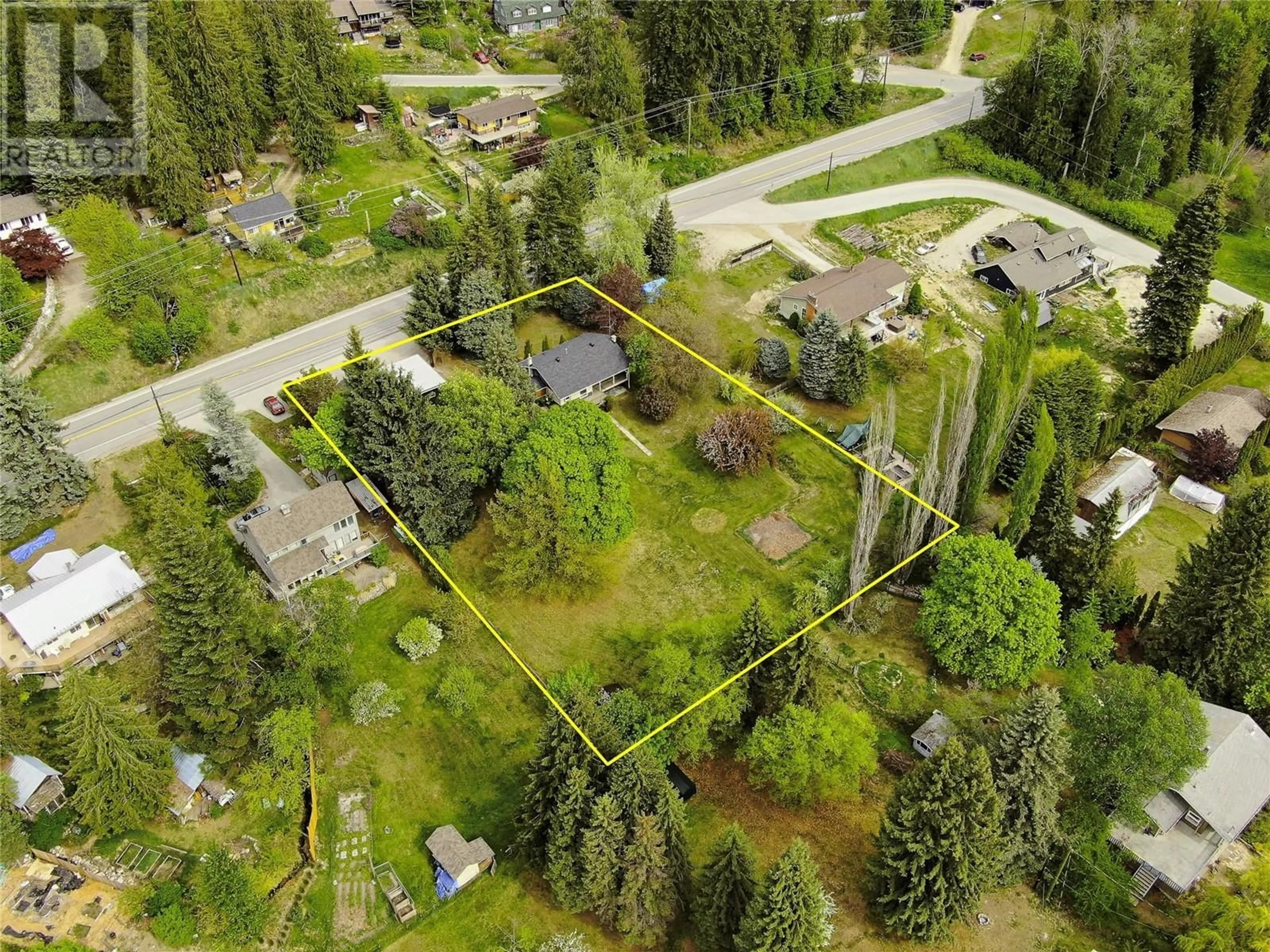 A pic from outside/outdoor area/front of a property/back of a property/a pic from drone, forest/trees view for 4078 3A HIGHWAY, Nelson British Columbia V1L6N5