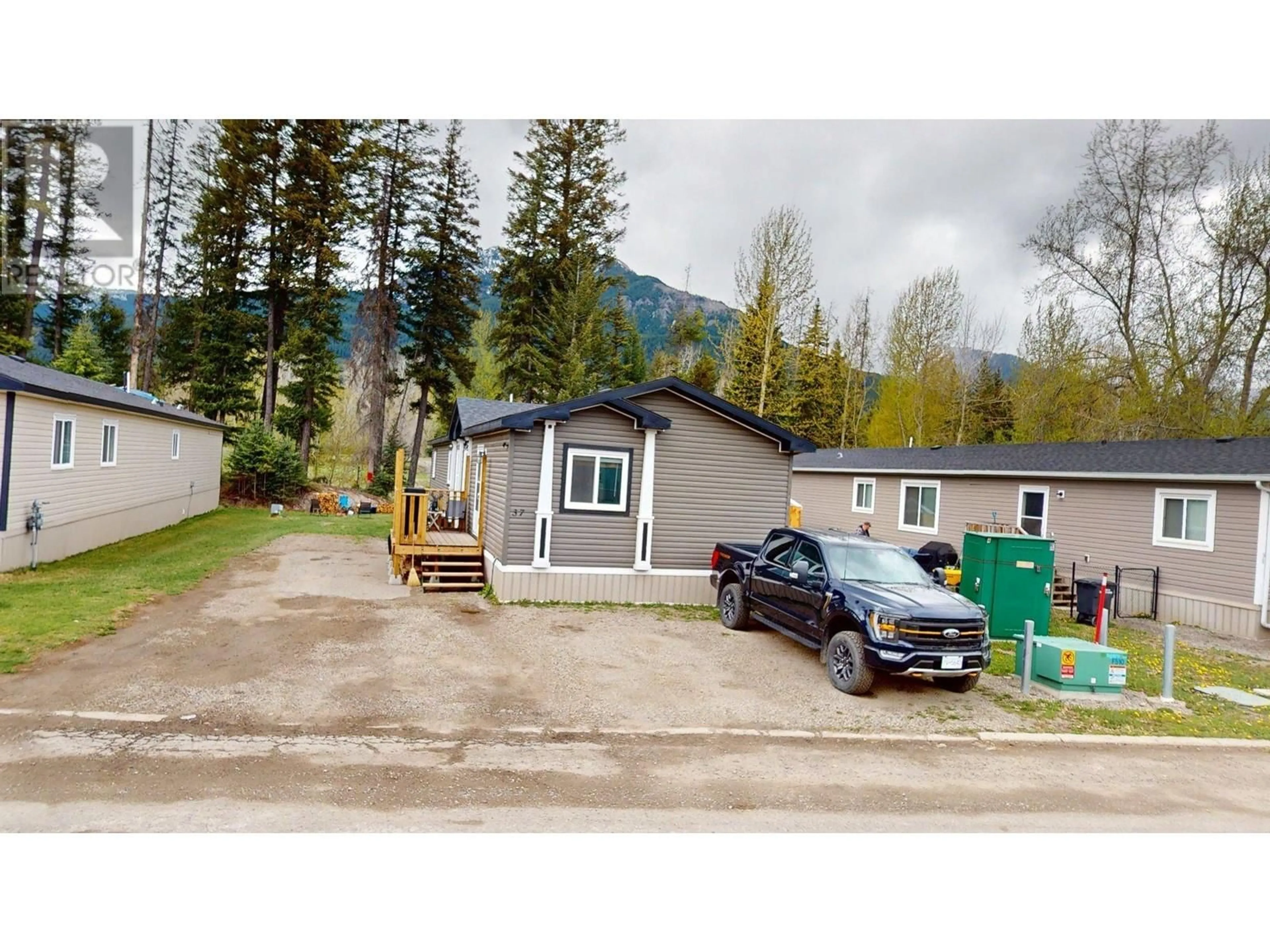 Unknown for 37 WILDERNESS  HEIGHTS WAY, Elkford British Columbia V0B1H0
