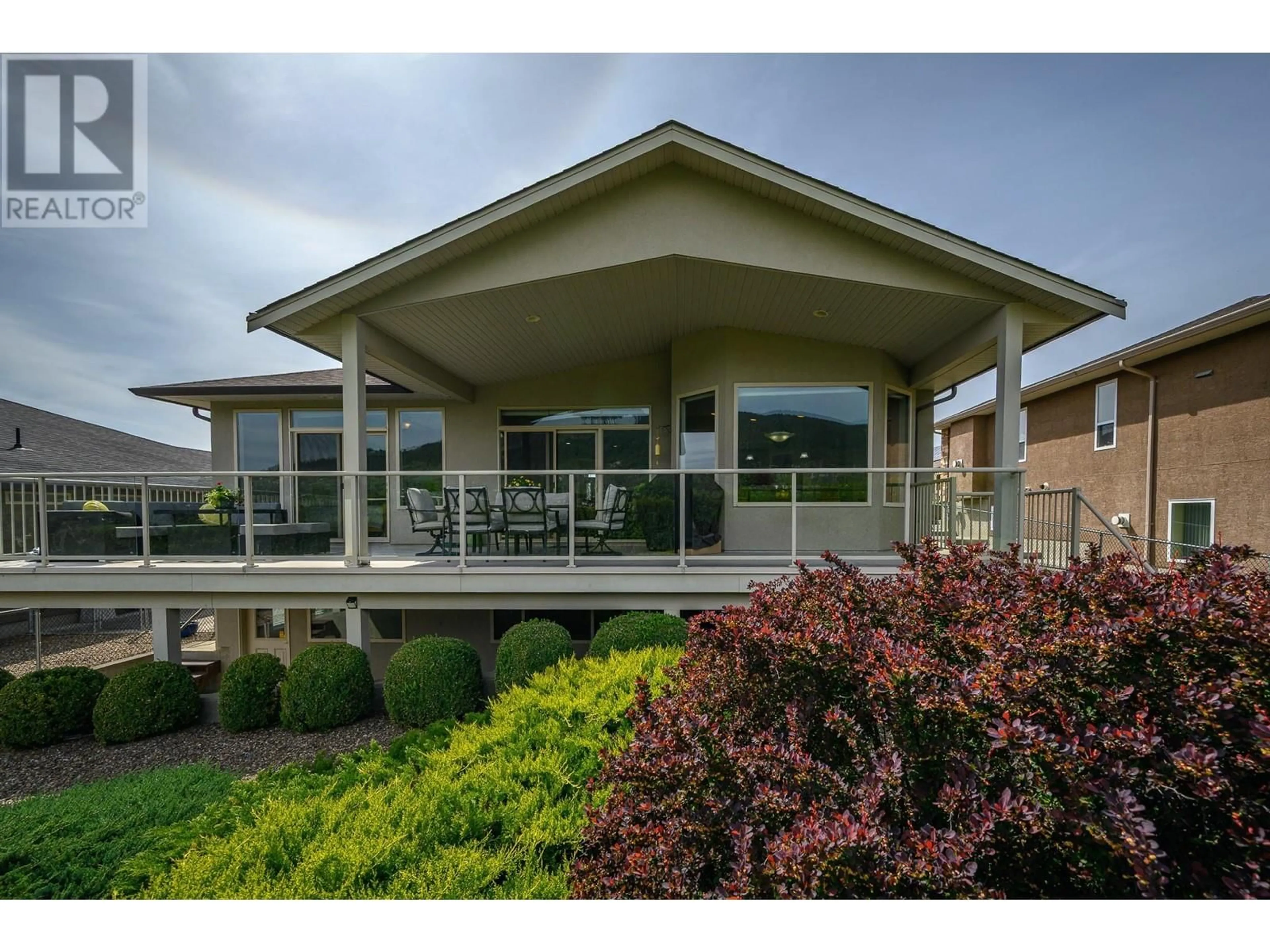 Home with vinyl exterior material, unknown for 3317 9 STREET, Vernon British Columbia V1T9V7