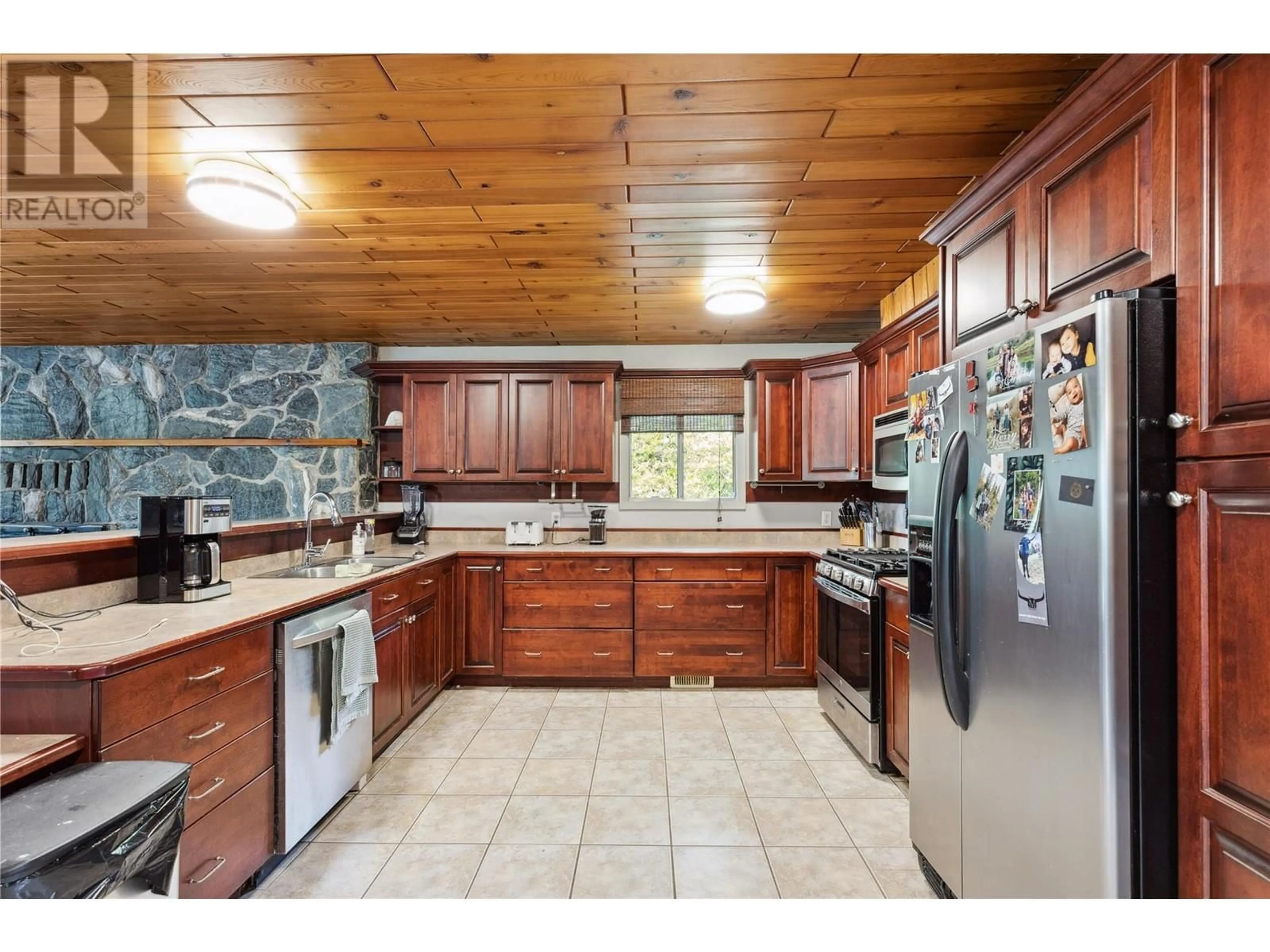 Open concept kitchen, unknown for 3101 CEDAR DRIVE, Blind Bay British Columbia V0E2W2