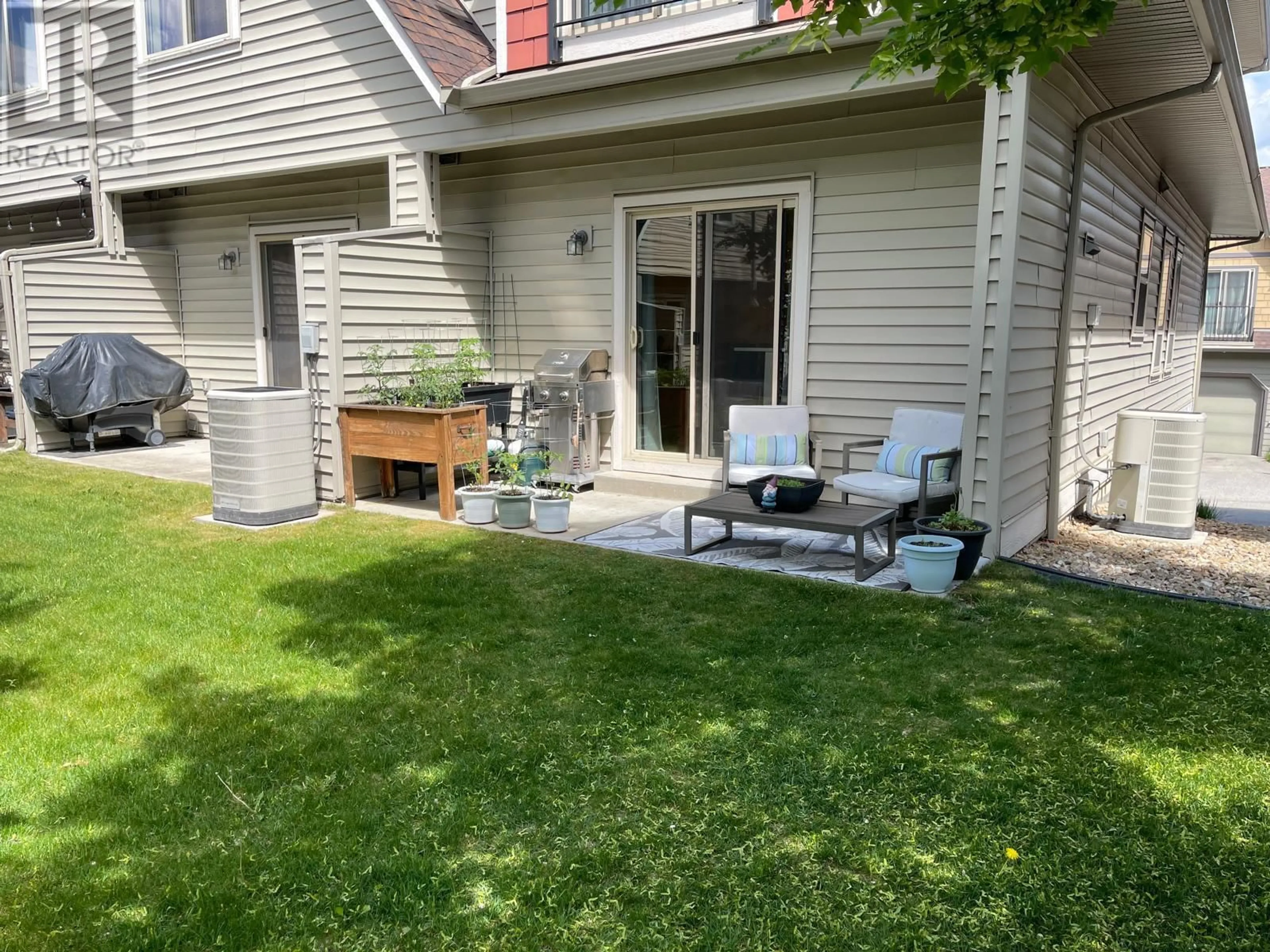 Patio, street for 1001 - 4900 HERITAGE DRIVE, Vernon British Columbia V1T9X1