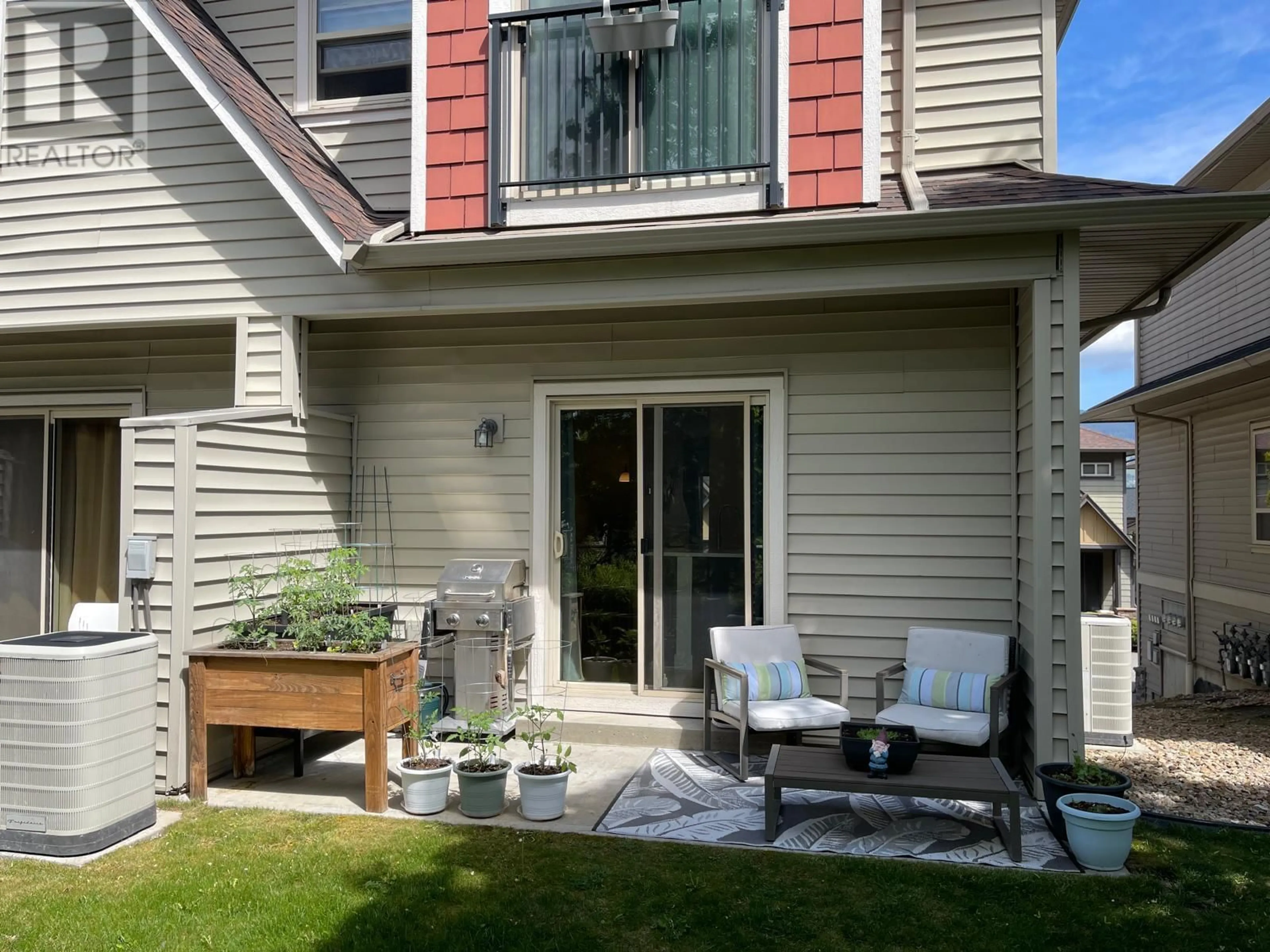 Patio, street for 1001 - 4900 HERITAGE DRIVE, Vernon British Columbia V1T9X1