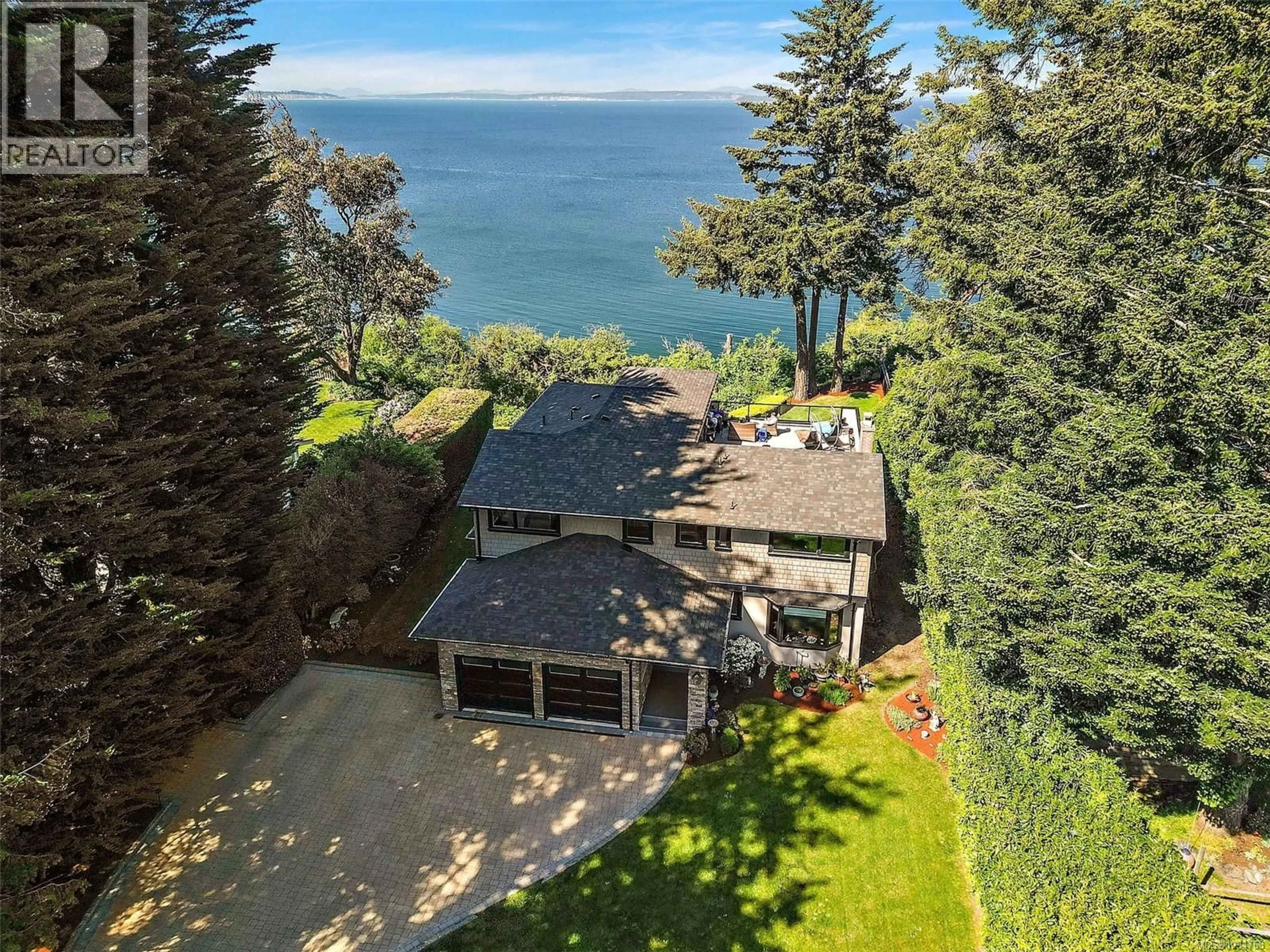A pic from outside/outdoor area/front of a property/back of a property/a pic from drone, water/lake/river/ocean view for 4561 BISSENDEN PLACE, Saanich British Columbia V8N3K5