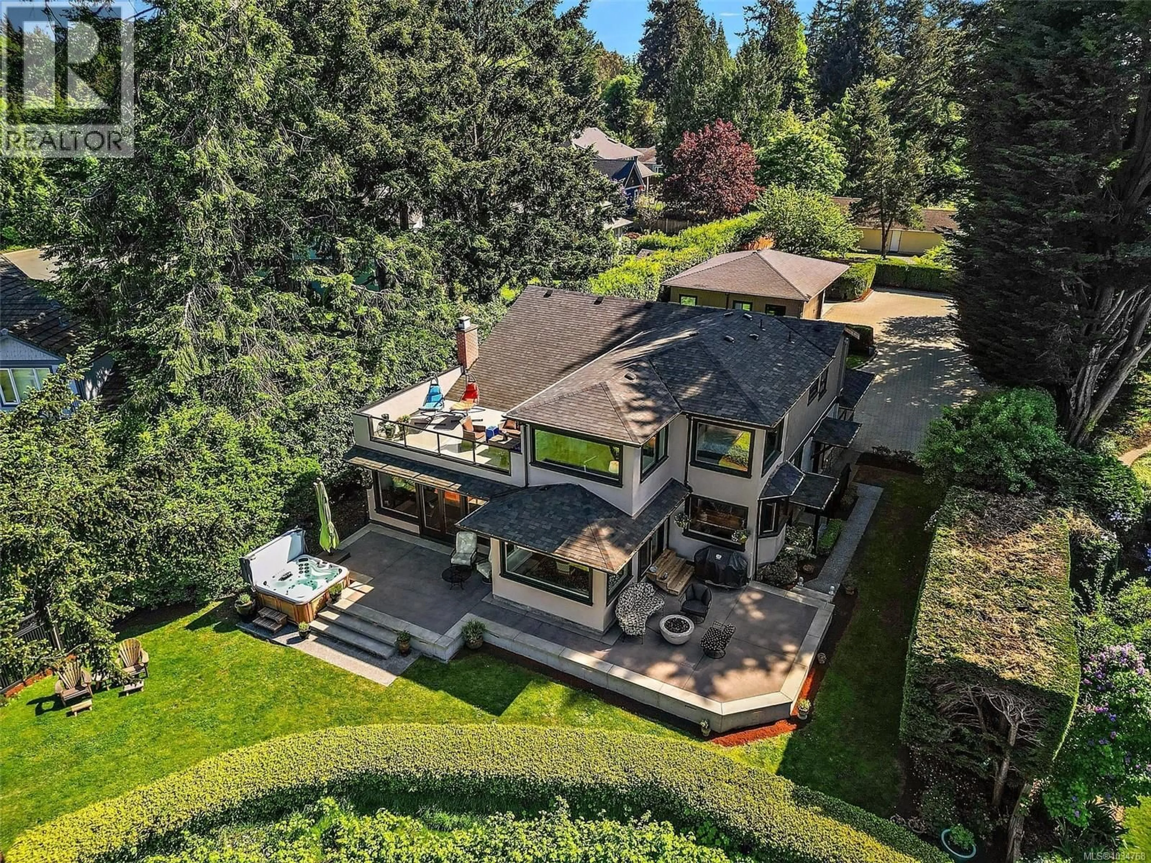 A pic from outside/outdoor area/front of a property/back of a property/a pic from drone, unknown for 4561 BISSENDEN PLACE, Saanich British Columbia V8N3K5