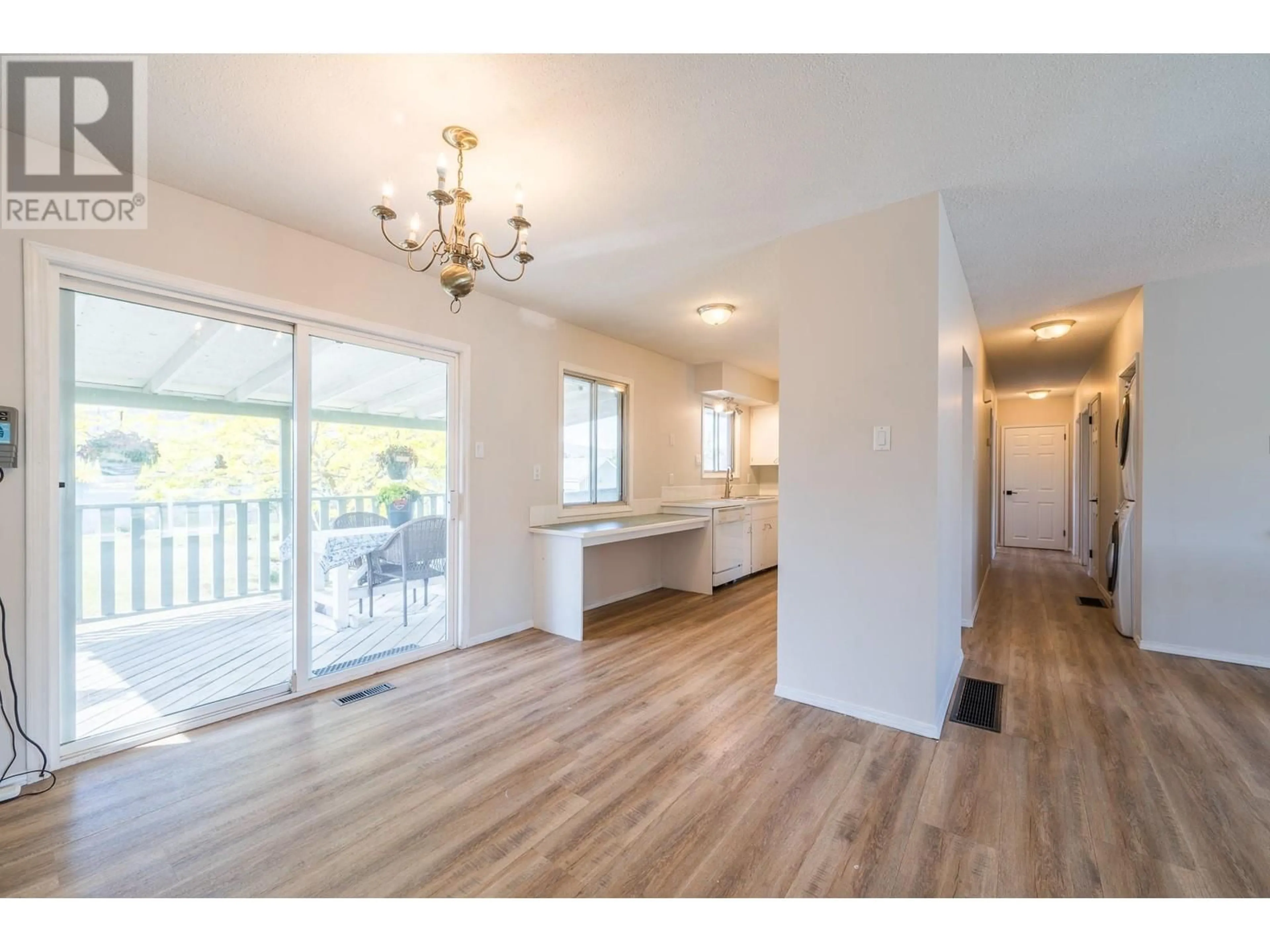 Unknown for 1561 PARKCREST AVENUE, Kamloops British Columbia V2B4W6