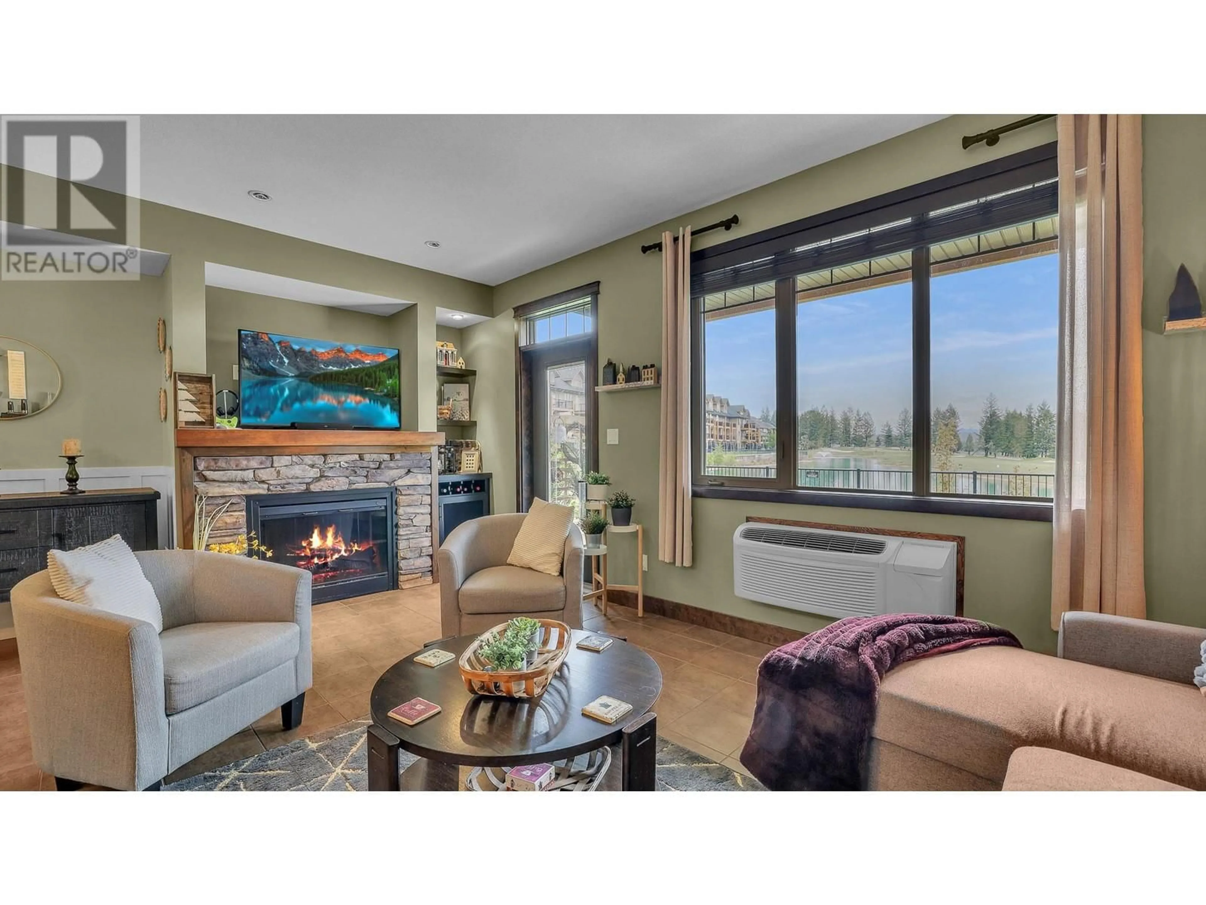 Living room with furniture, unknown for 815 - 800 BIGHORN BOULEVARD, Radium Hot Springs British Columbia V0A1M0