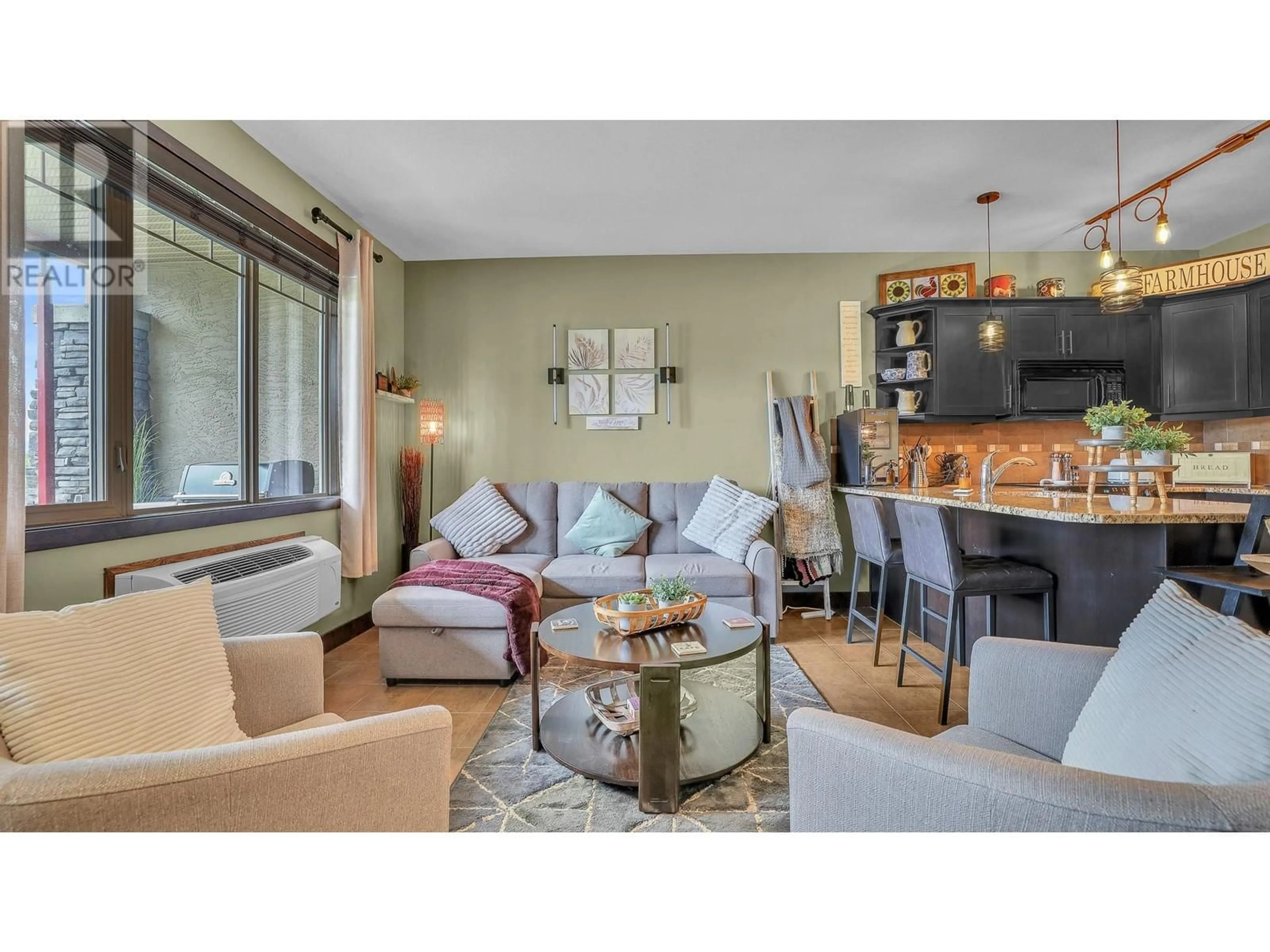 Living room with furniture, unknown for 815 - 800 BIGHORN BOULEVARD, Radium Hot Springs British Columbia V0A1M0